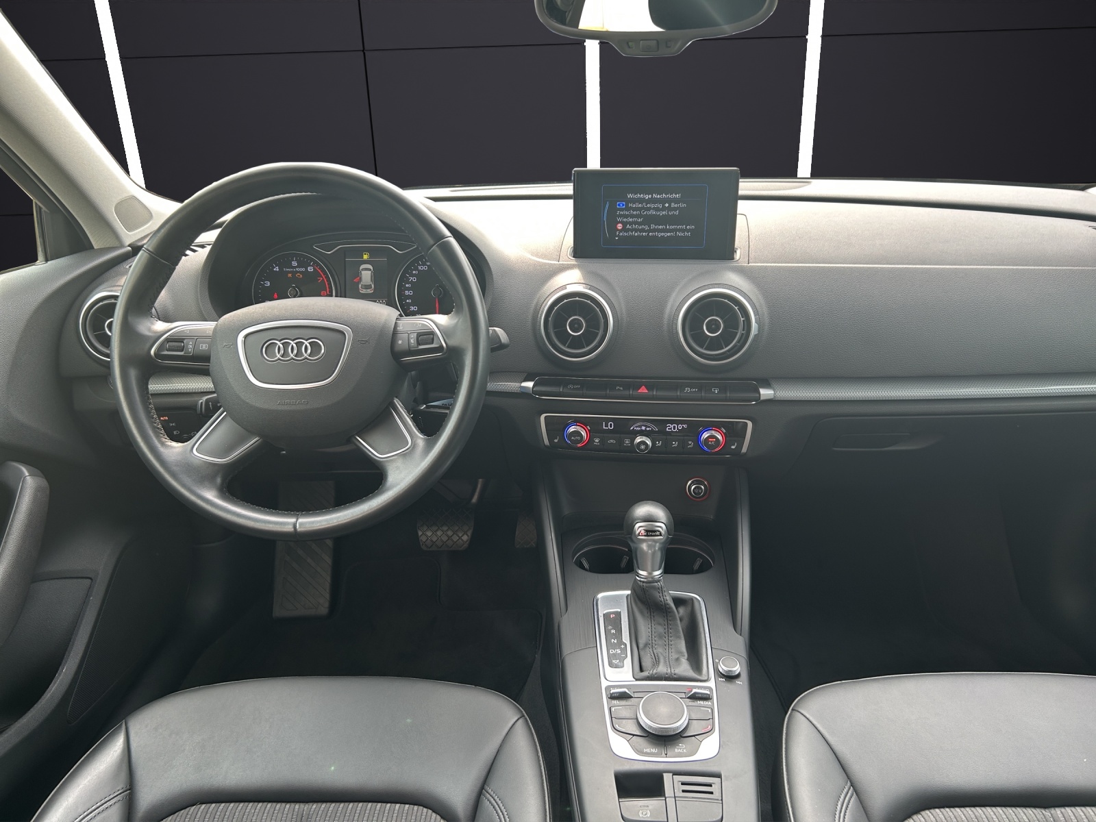 Fahrzeugabbildung Audi A3 Sportback Ambiente TSI DSG AHK XENON NAVI