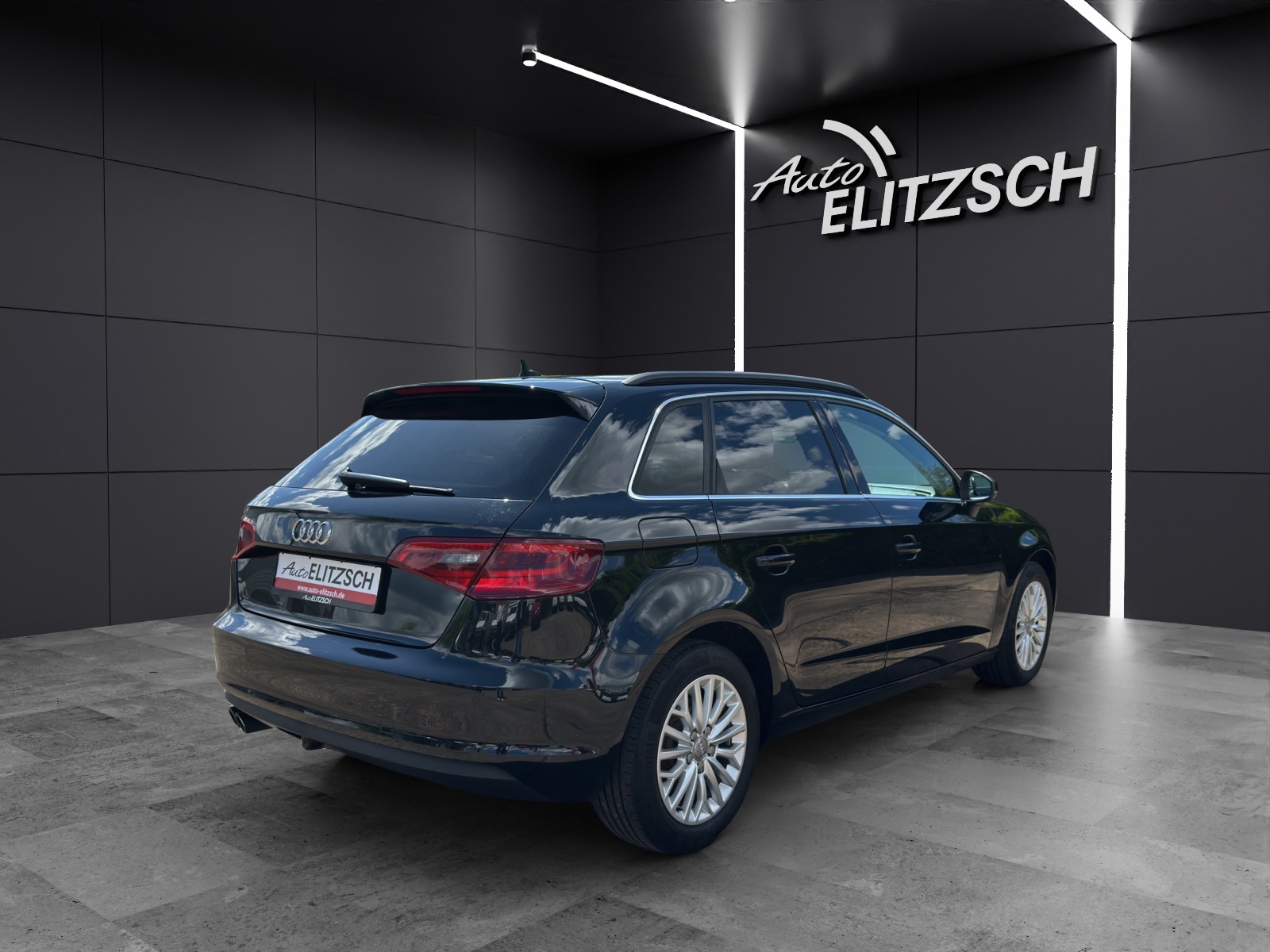 Fahrzeugabbildung Audi A3 Sportback Ambiente TSI DSG AHK XENON NAVI
