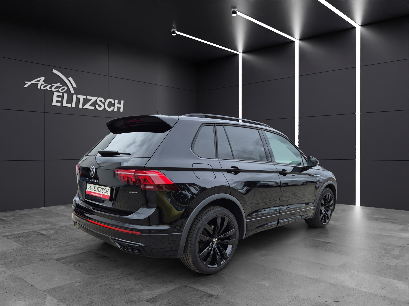 Fahrzeugabbildung Volkswagen Tiguan TDI R-Line DSG 4M Matrix STHZ AHK ACC Navi AID Harman 360° SHZ 20