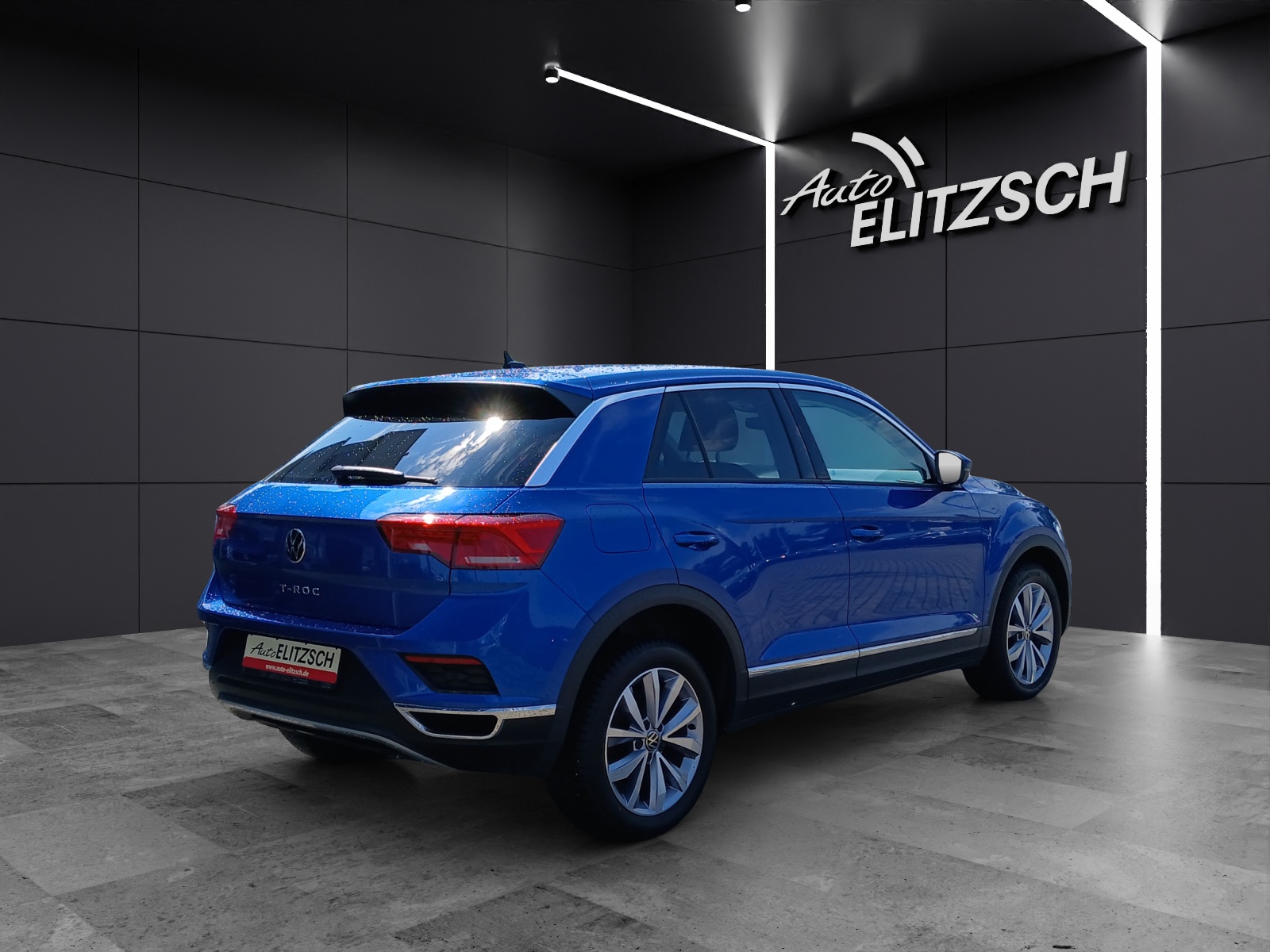 Fahrzeugabbildung Volkswagen T-Roc TSI Style LED AHK Navi ACC RFK SHZ