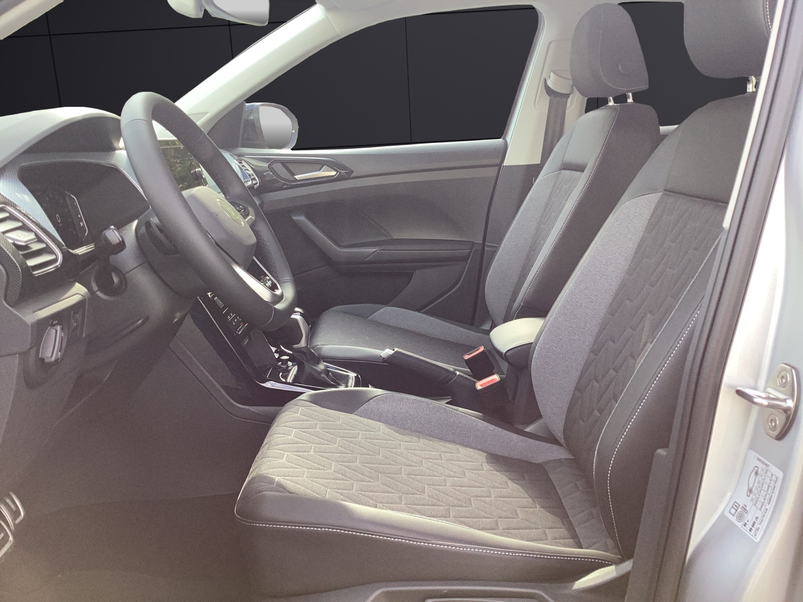 Fahrzeugabbildung Volkswagen T-Cross DSG Energy AHZV RearView ReadyToDiscover