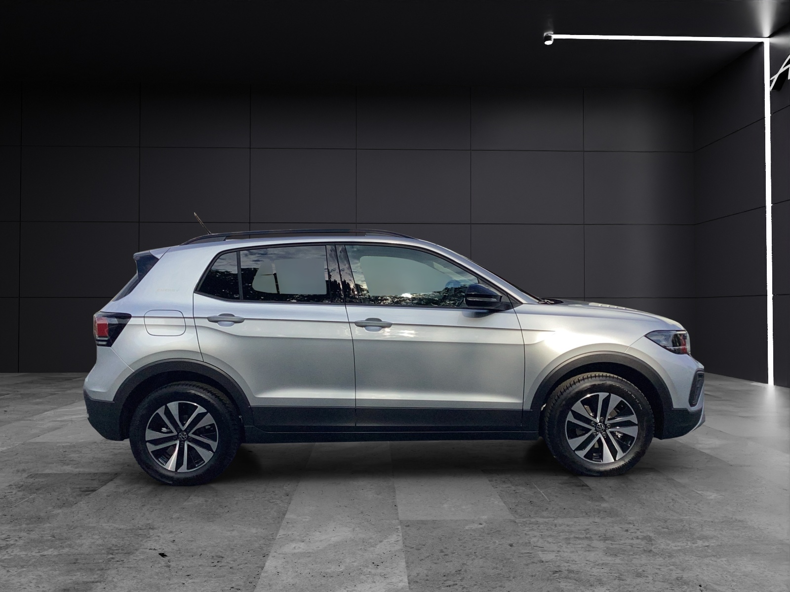Fahrzeugabbildung Volkswagen T-Cross DSG Energy AHZV RearView ReadyToDiscover