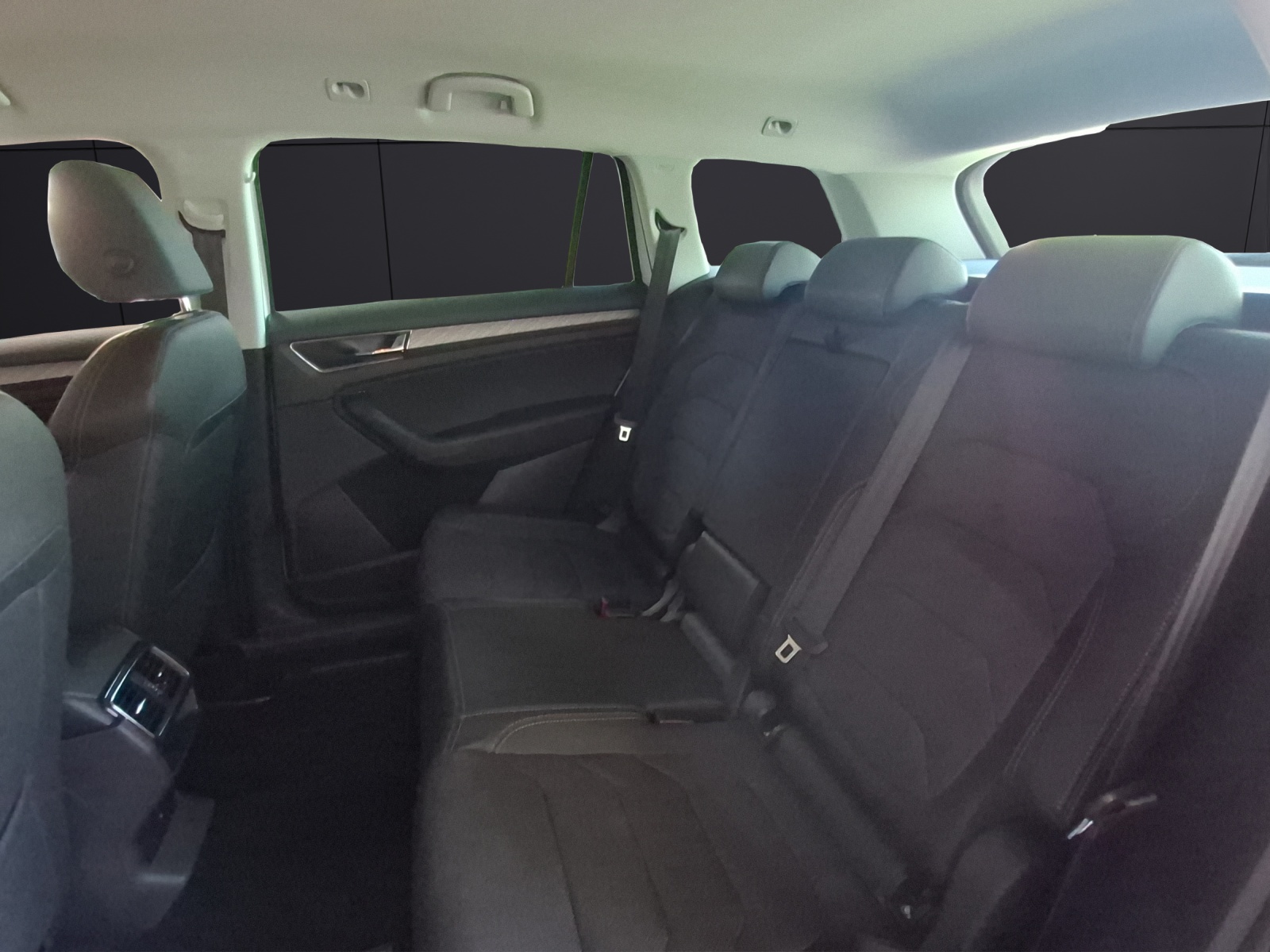 Fahrzeugabbildung SKODA Kodiaq TSI Style DSG 4x4 Matrix Navi AID ACC RFK SH