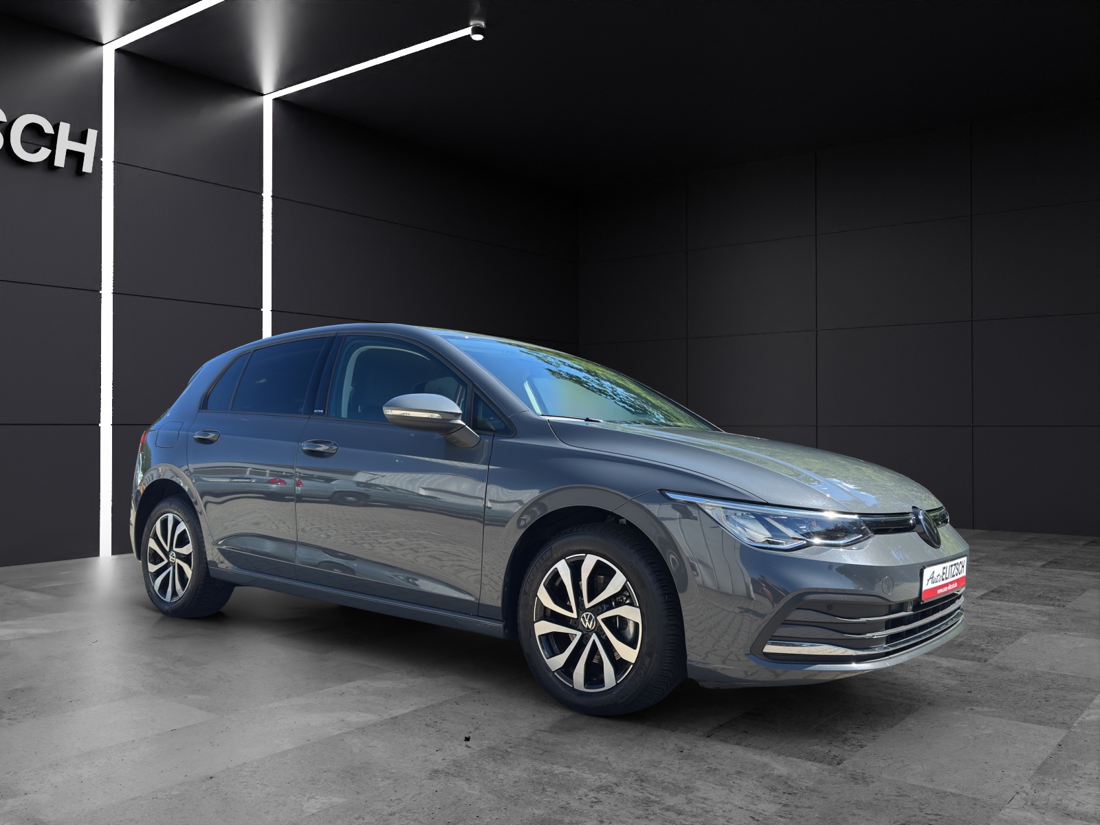 Fahrzeugabbildung Volkswagen Golf VIII Active TDI DSG LED ACC SHZ PDC NAVI AMBIENTE KLIMA