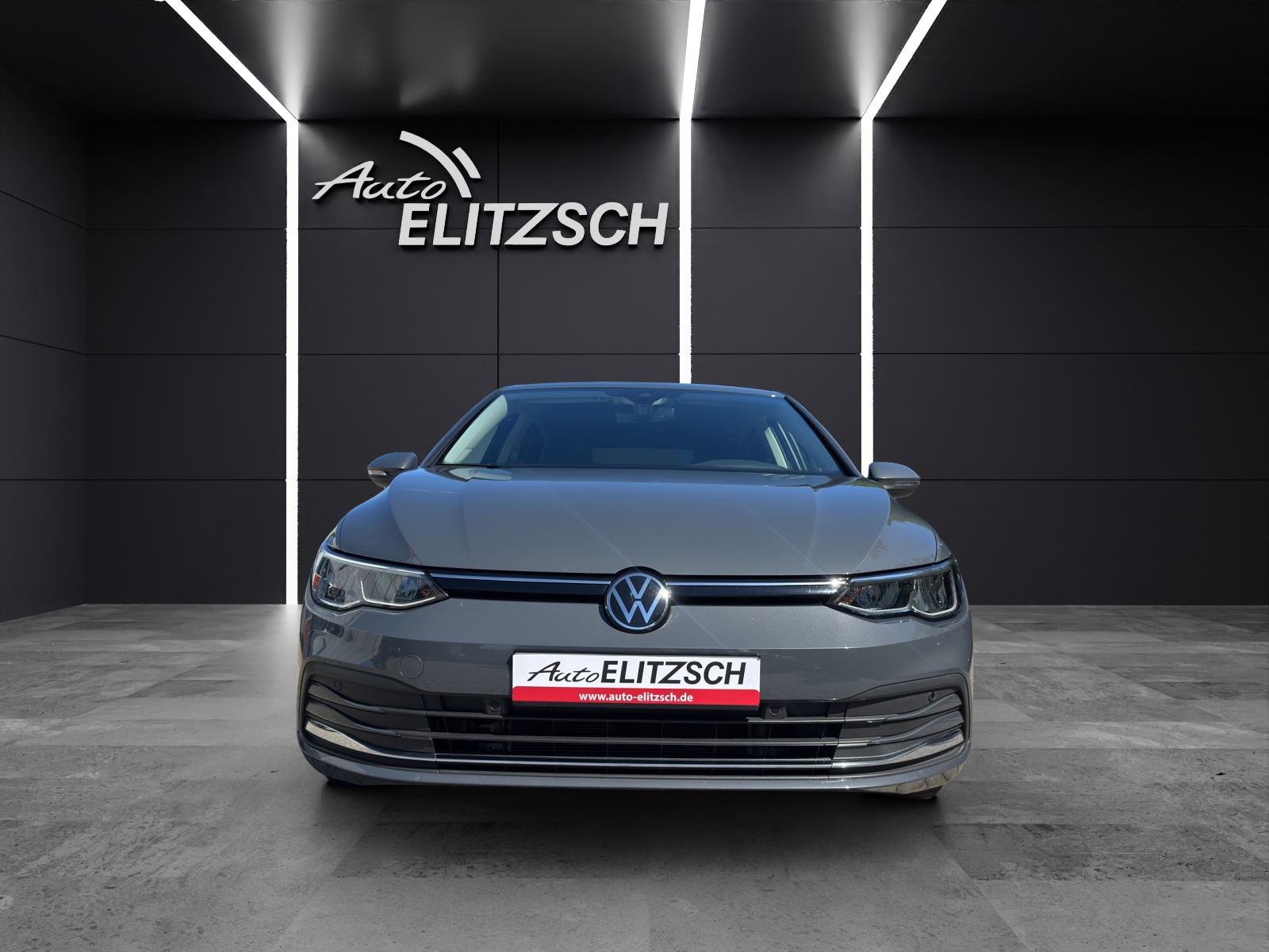 Fahrzeugabbildung Volkswagen Golf VIII Active TDI DSG LED ACC SHZ PDC NAVI AMBIENTE KLIMA