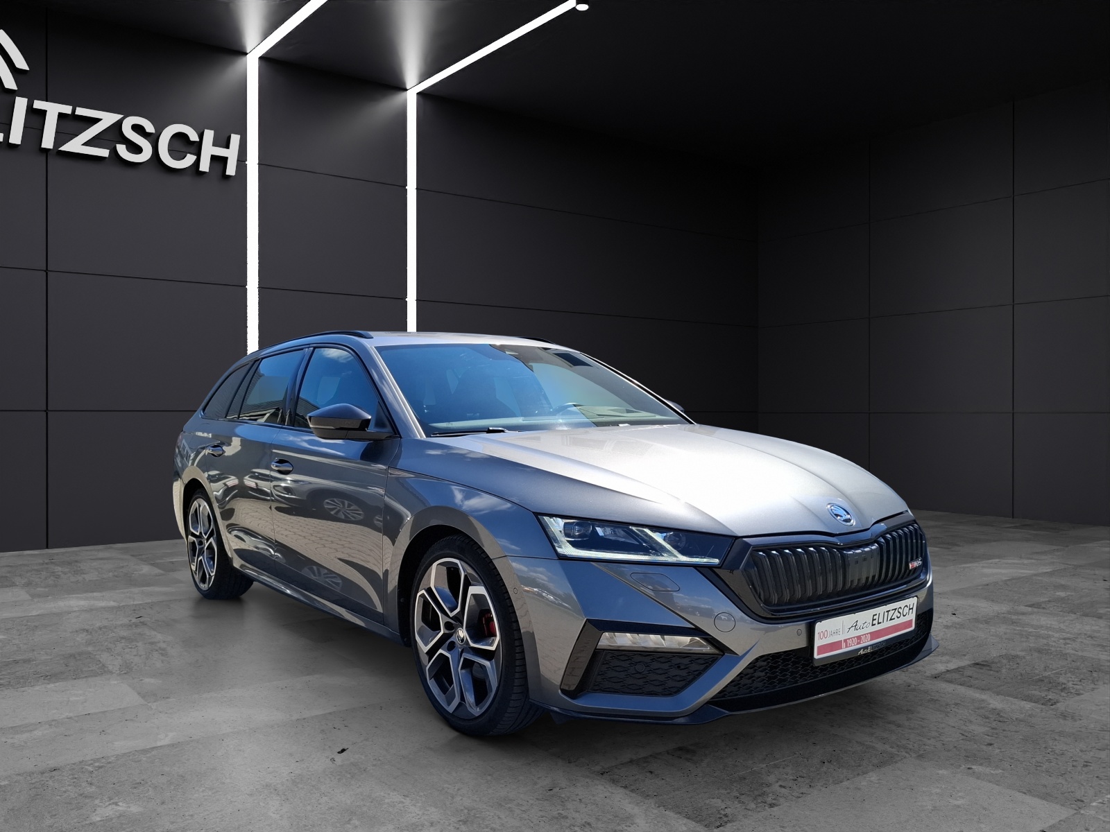 Fahrzeugabbildung SKODA Octavia Combi TDI RS Plus 4x4 Matrix Navi HUD AID ACC RFK SH 19