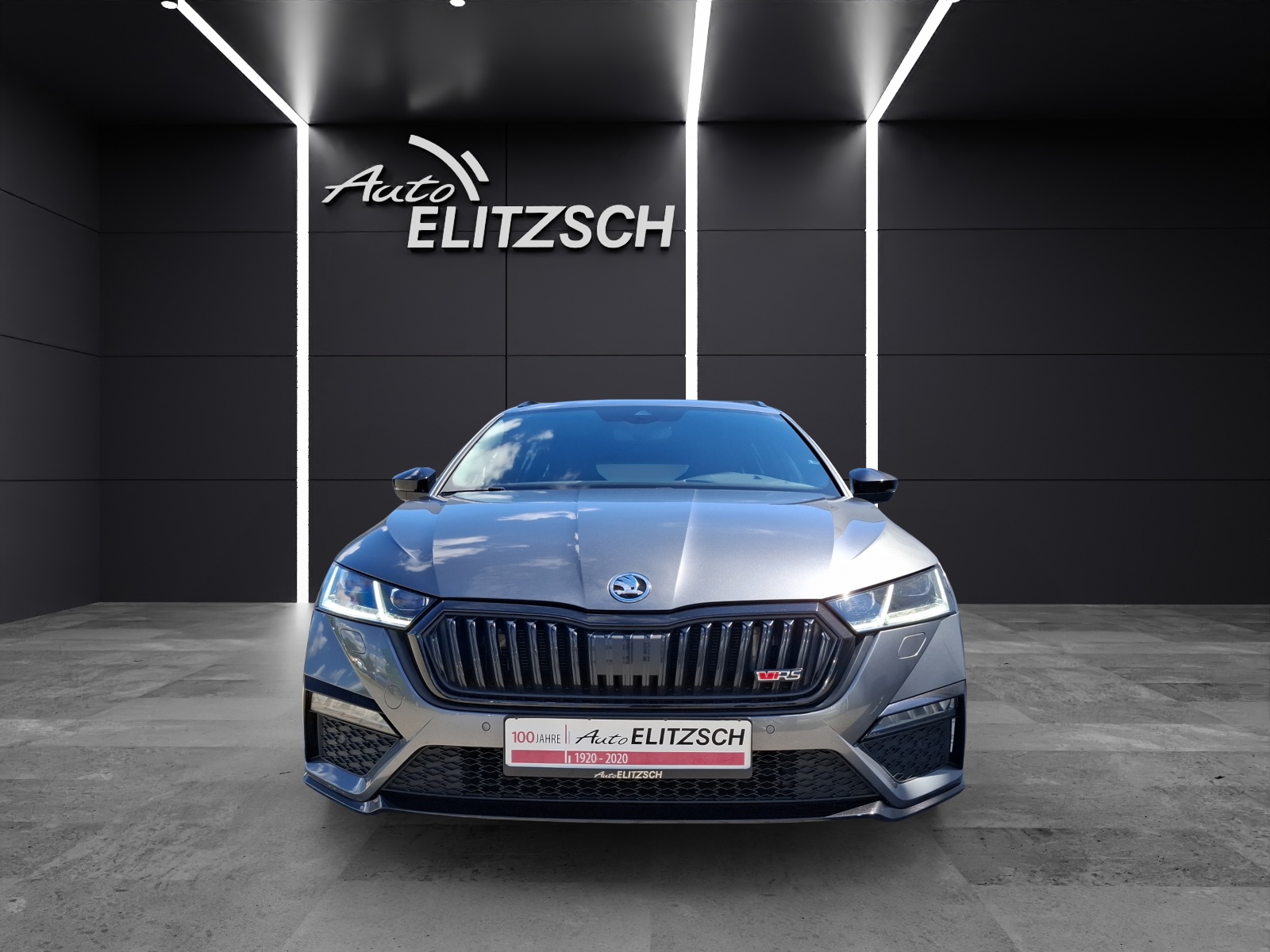Fahrzeugabbildung SKODA Octavia Combi TDI RS Plus 4x4 Matrix Navi HUD AID ACC RFK SH 19