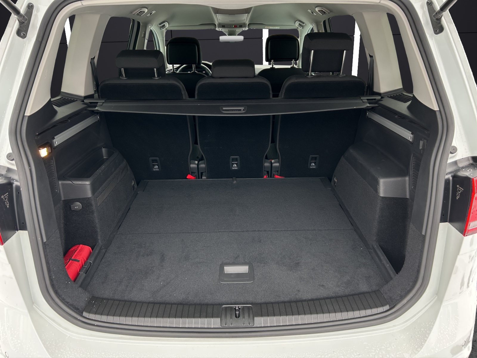 Fahrzeugabbildung Volkswagen Touran Comfortline TDI LED ACC STH SH Massage Climatronic Navi