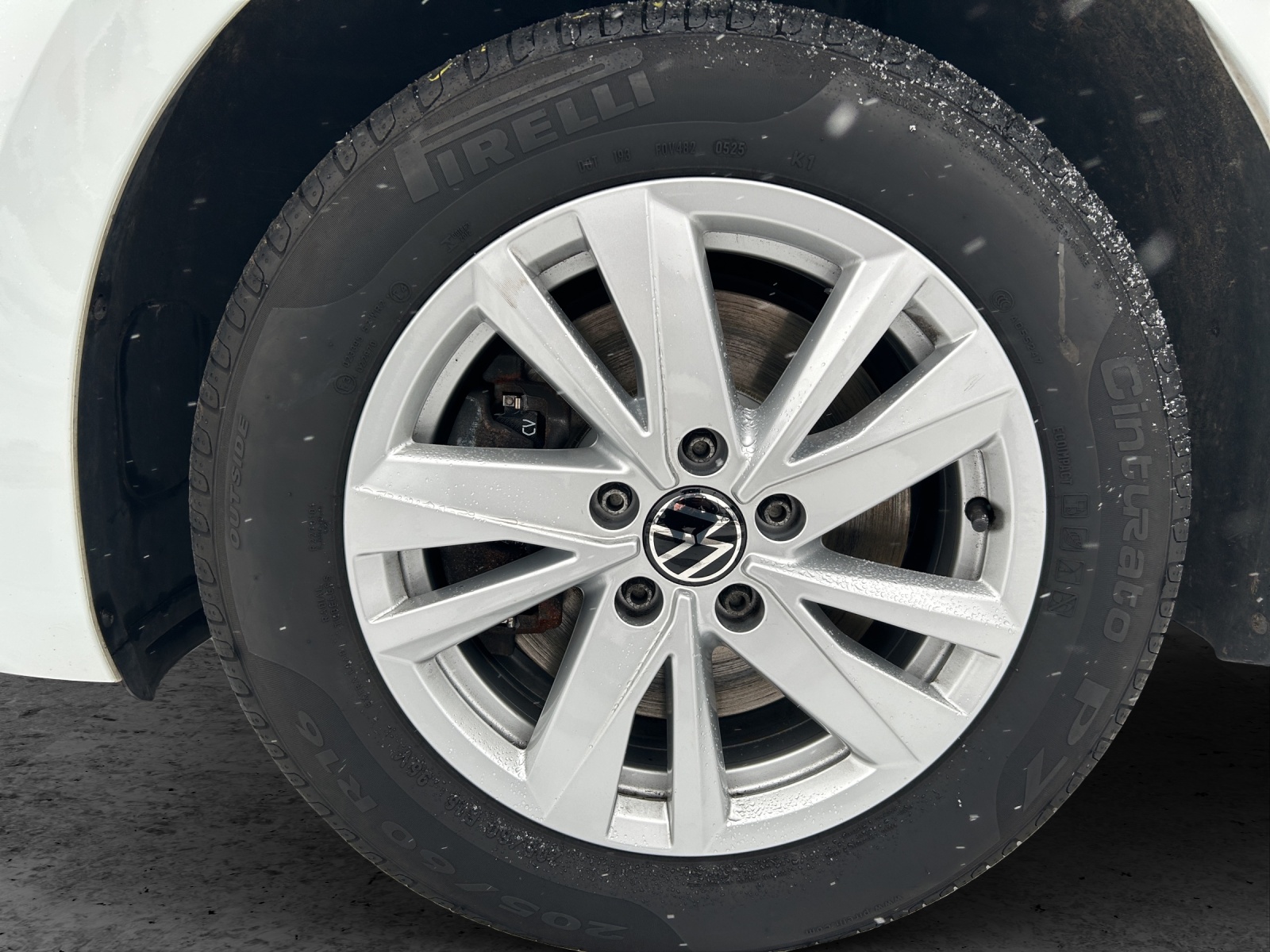 Fahrzeugabbildung Volkswagen Touran Comfortline TDI LED ACC STH SH Massage Climatronic Navi