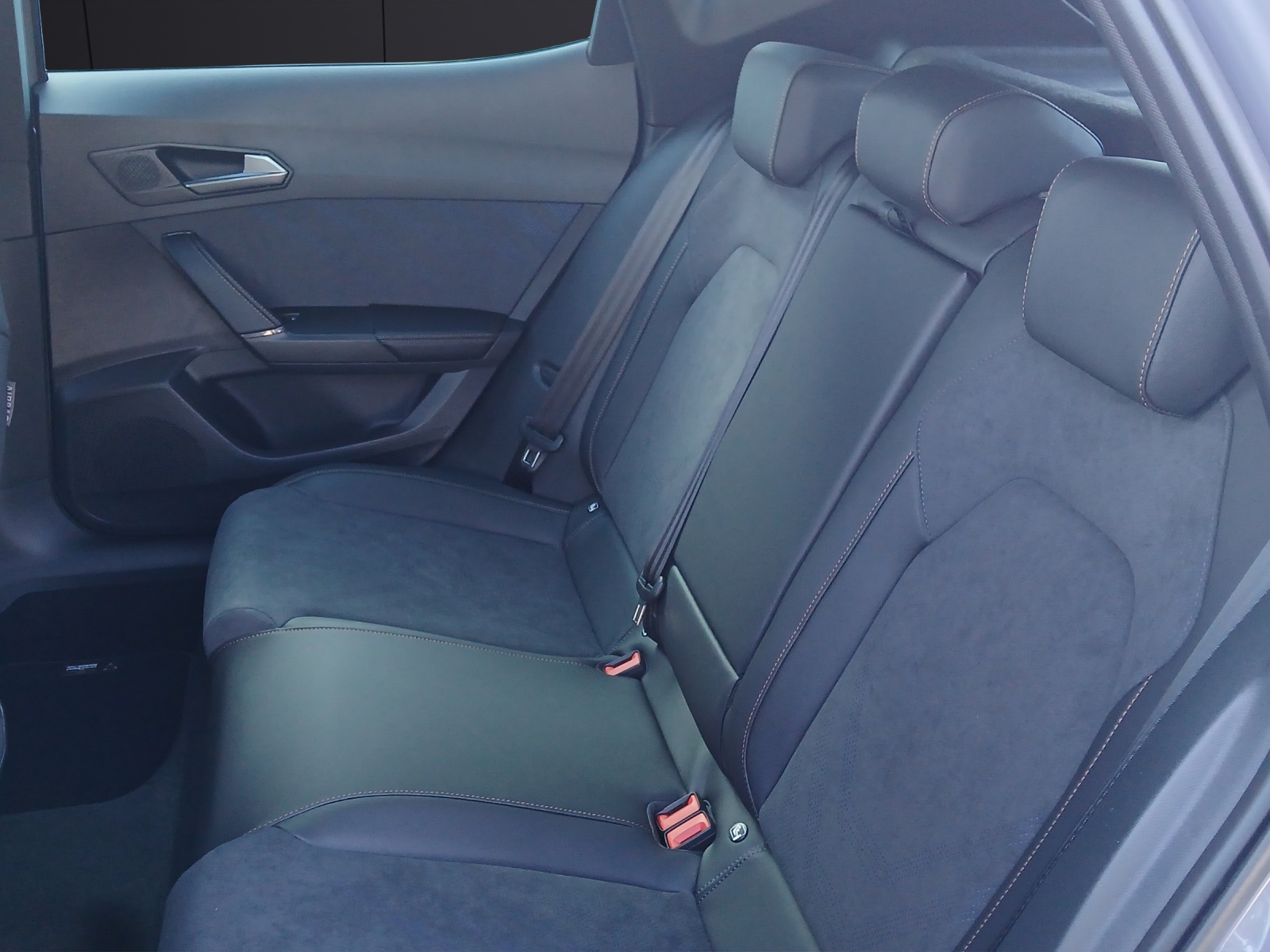 Fahrzeugabbildung CUPRA Formentor VZ 1.5 TSI e-Hybrid AHK MATRIX Navi