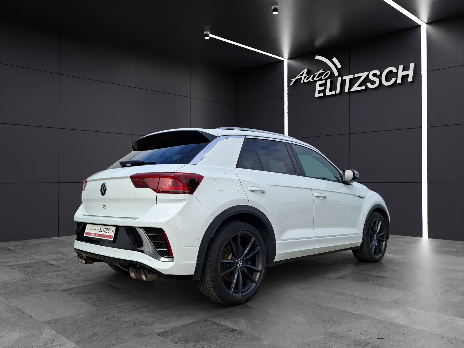 Fahrzeugabbildung Volkswagen T-Roc R 4M Matrix Navi Akrapovic Pano AID ACC RFK 19