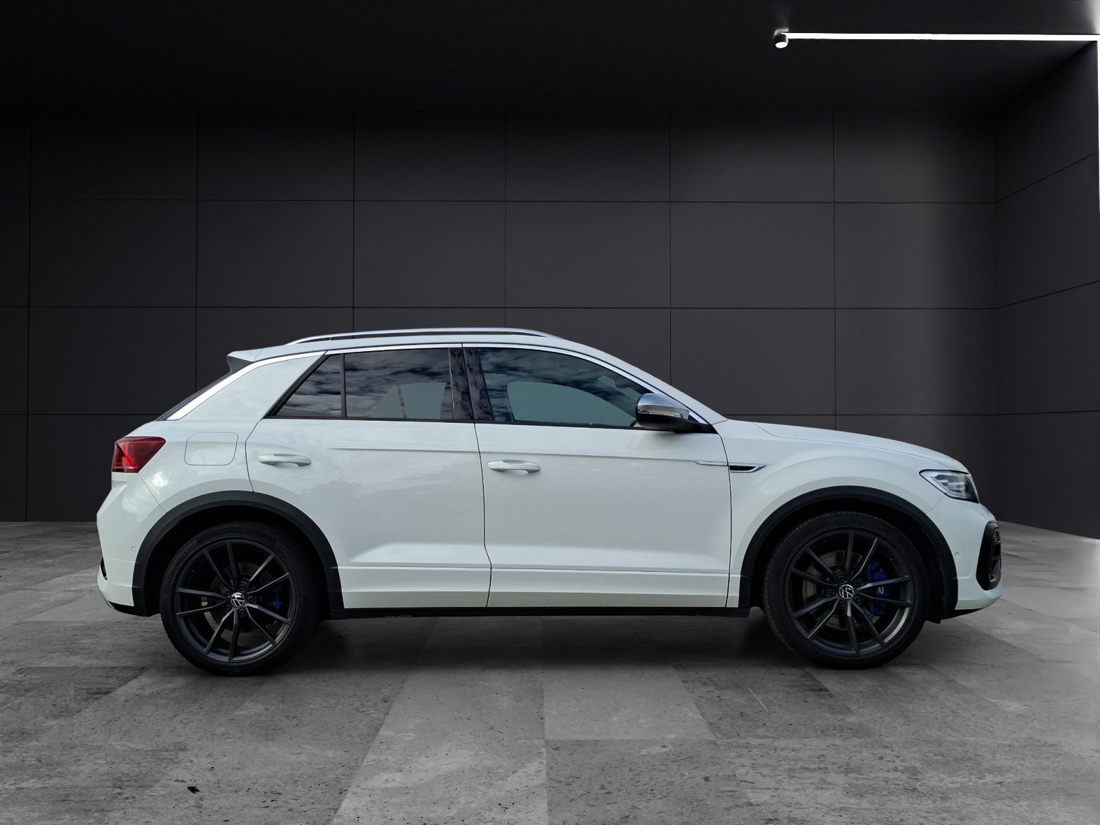 Fahrzeugabbildung Volkswagen T-Roc R 4M Matrix Navi Akrapovic Pano AID ACC RFK 19