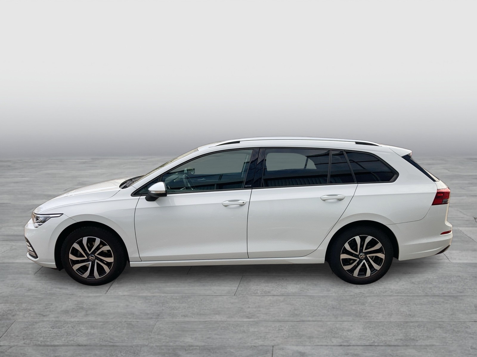 Fahrzeugabbildung Volkswagen Golf VIII Variant eTSI Active DSG LED Navi ACC RFK