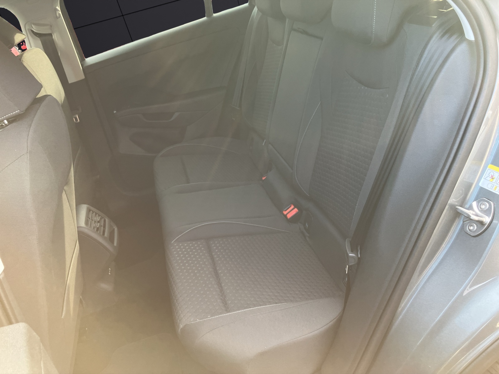 Fahrzeugabbildung Volkswagen T-Roc Life NAVI DAB LED ACC