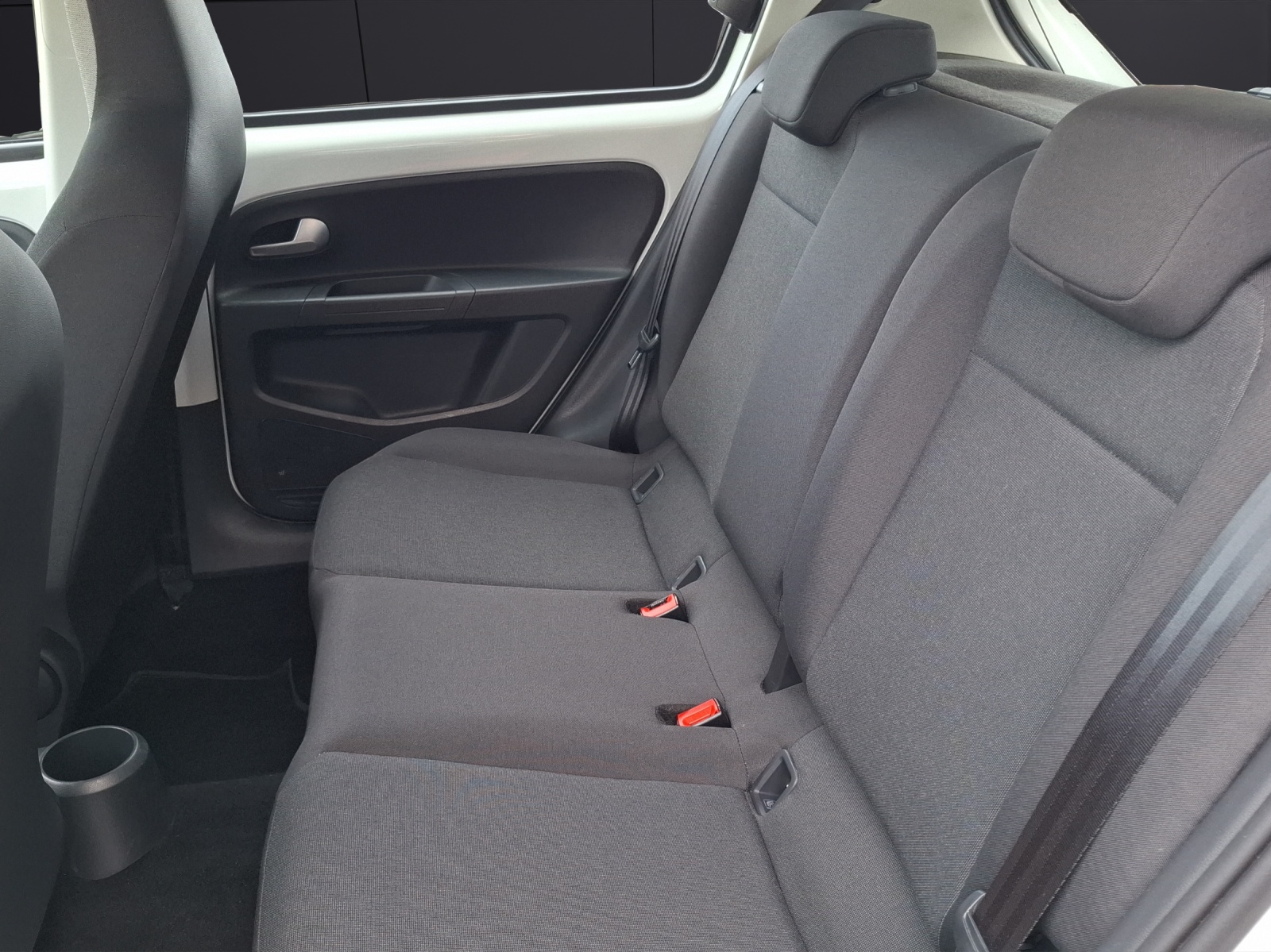 Fahrzeugabbildung Volkswagen up! 1.0 Basis Klima DAB GRA SHZ