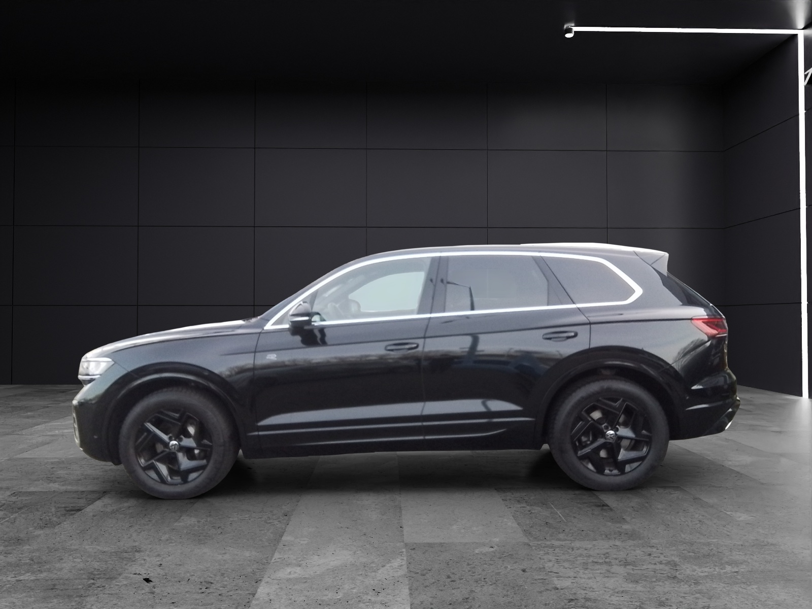 Fahrzeugabbildung Volkswagen Touareg TDI R-Line Matrix AHK RFK HuD LUFT ACC SH LM