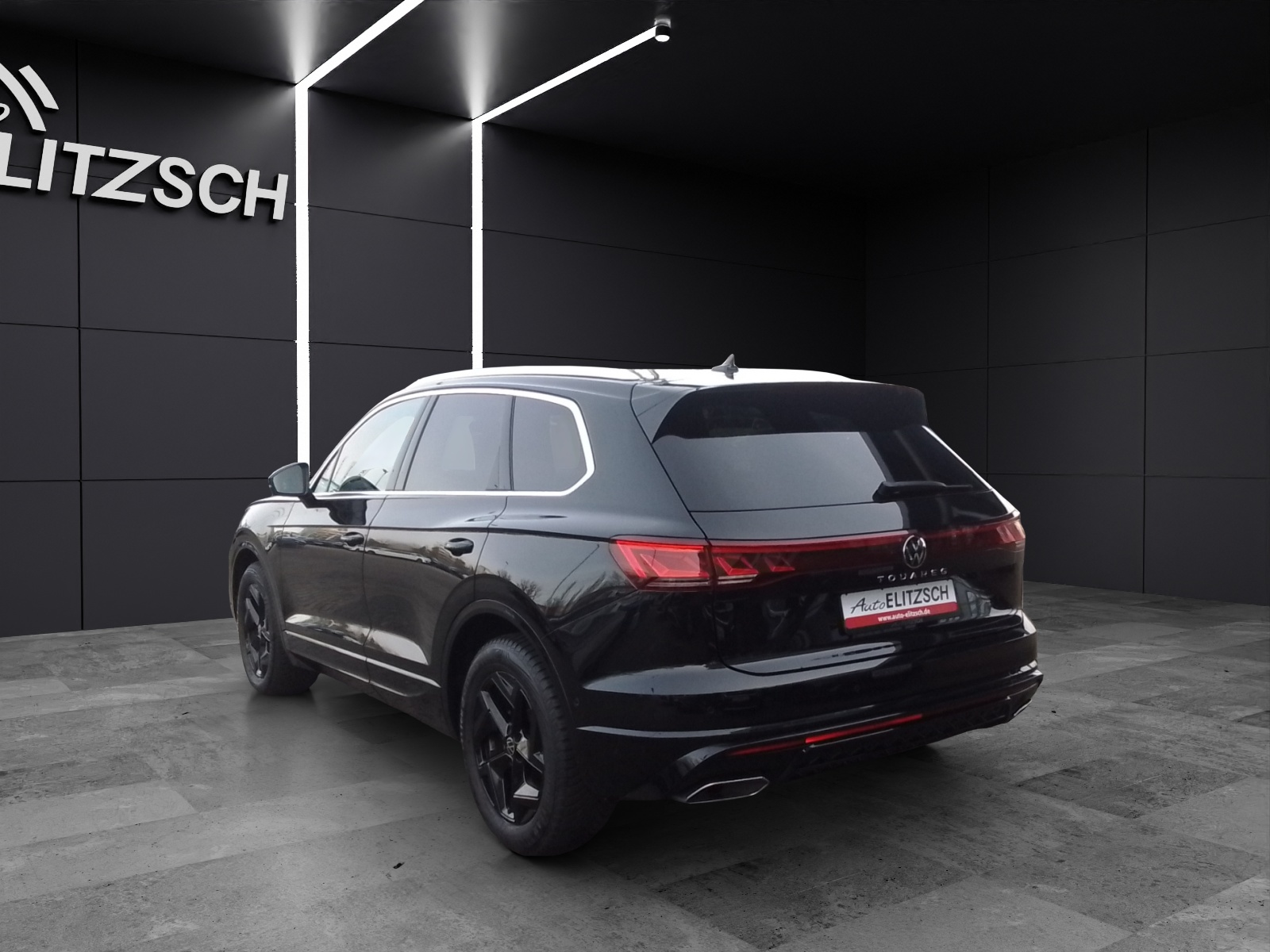 Fahrzeugabbildung Volkswagen Touareg TDI R-Line Matrix AHK RFK HuD LUFT ACC SH LM