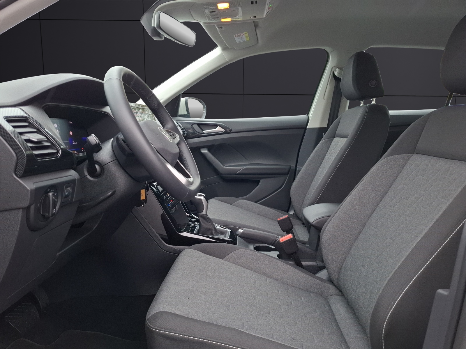 Fahrzeugabbildung Volkswagen T-Cross TSI Life DSG LED CarPlay AID ACC RFK SH LM