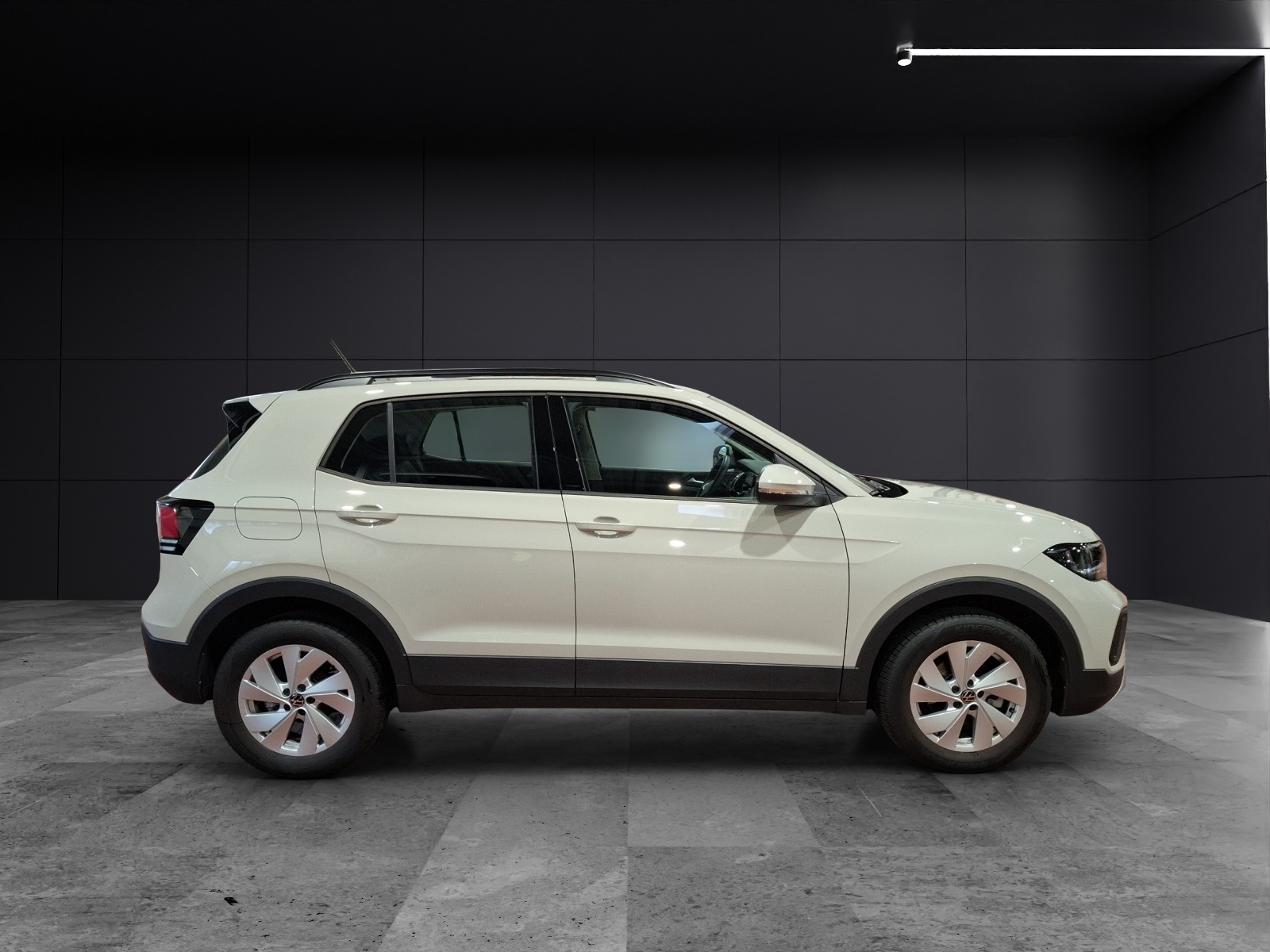 Fahrzeugabbildung Volkswagen T-Cross TSI Life DSG LED CarPlay AID ACC RFK SH LM