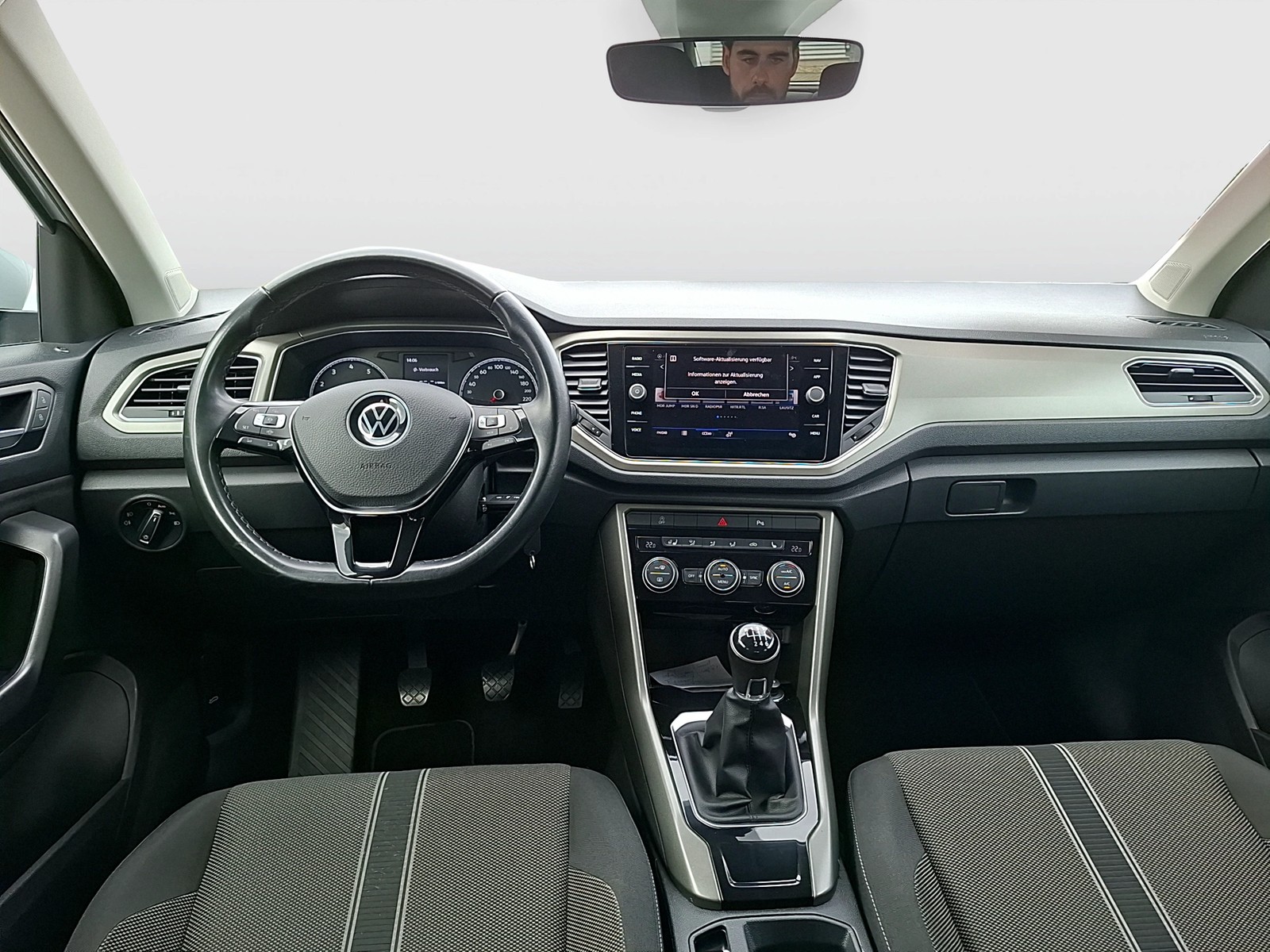 Fahrzeugabbildung Volkswagen T-Roc TSI Style LED AHK Navi ACC RFK SH
