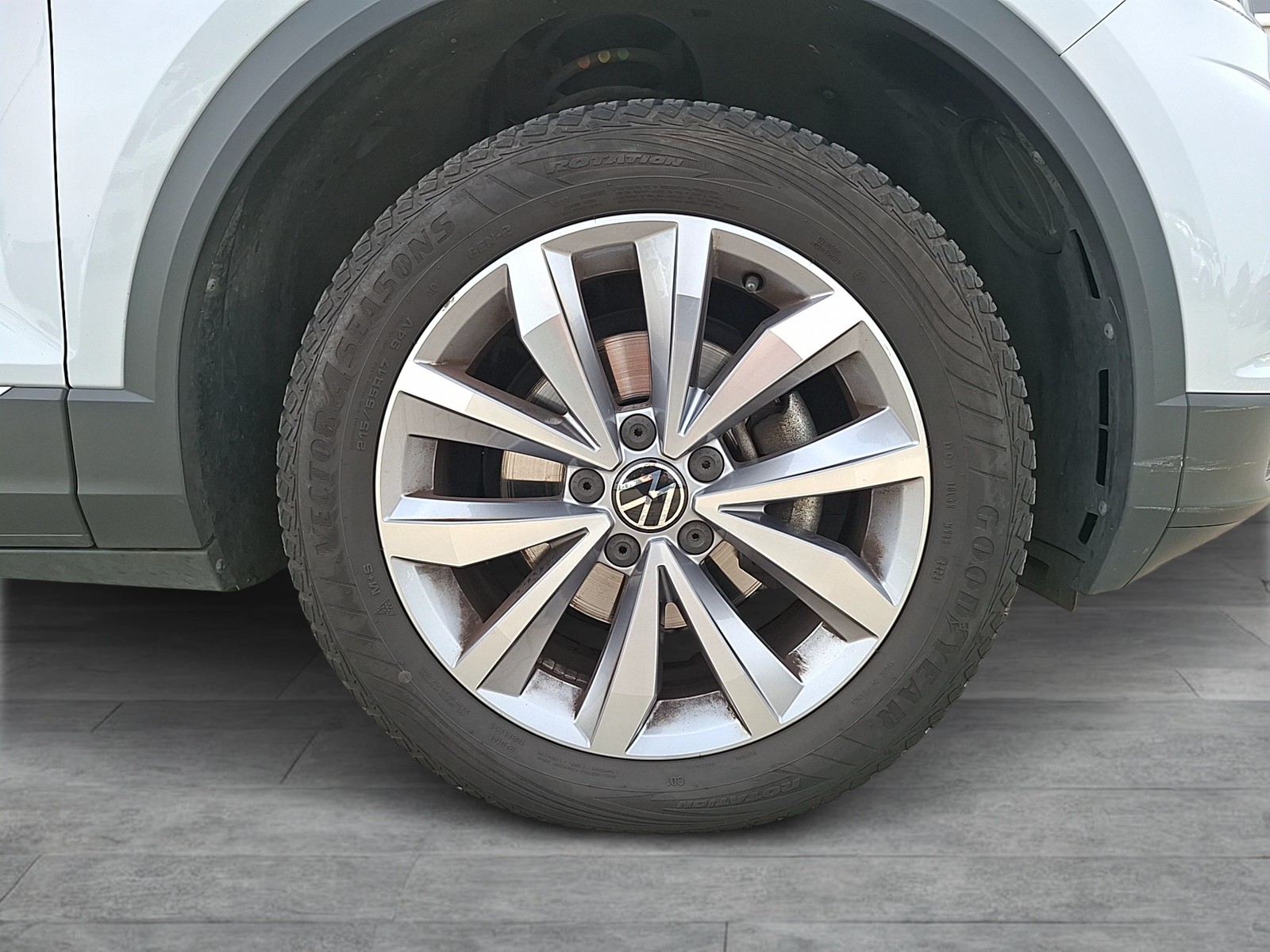 Fahrzeugabbildung Volkswagen T-Roc TSI Style LED AHK Navi ACC RFK SH