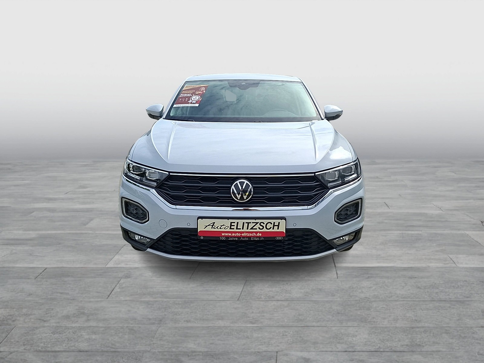 Fahrzeugabbildung Volkswagen T-Roc TSI Style LED AHK Navi ACC RFK SH