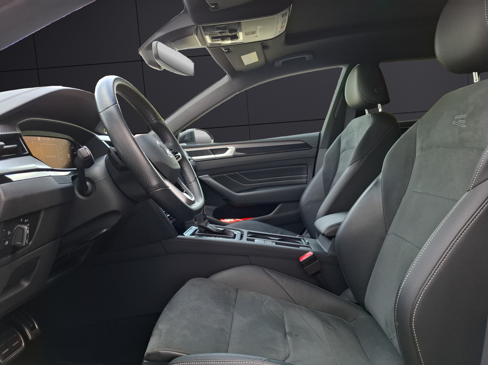 Fahrzeugabbildung Volkswagen Arteon SB TSI R-Line DSG Matrix Navi Pano AID ACC RFK SH