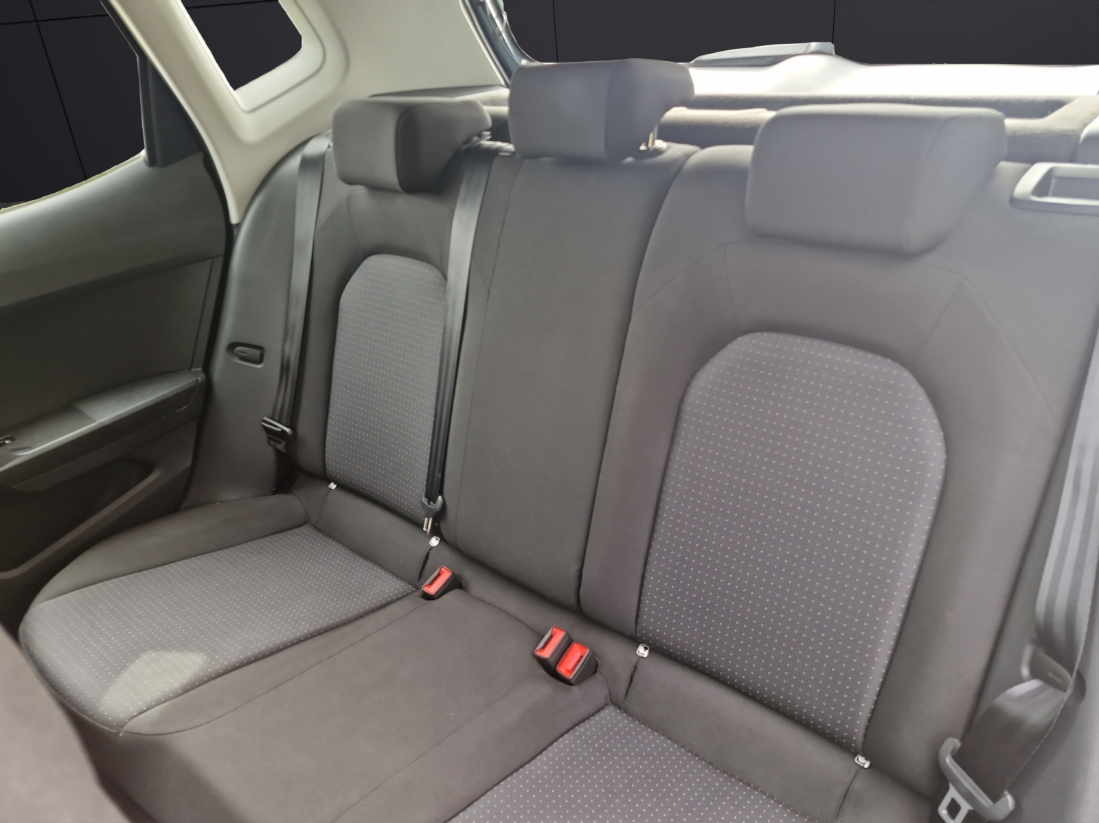 Fahrzeugabbildung SEAT Arona TSI Style LED Climatonic GRA PDC SH LM fertig