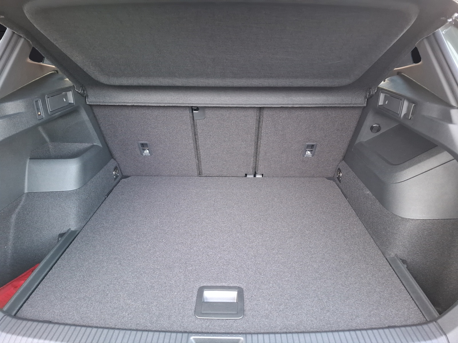 Fahrzeugabbildung Volkswagen Tiguan R-Line TDI 4M AHZV DCC AreaView