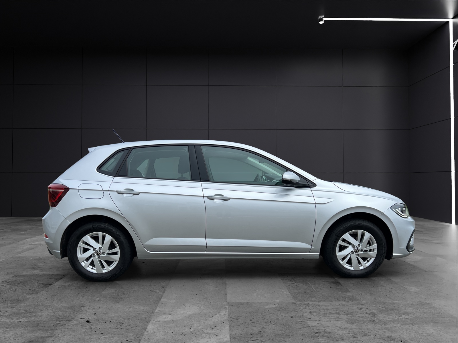 Fahrzeugabbildung Volkswagen Polo TSI Style DSG Matrix Navi AID ACC PDC SH