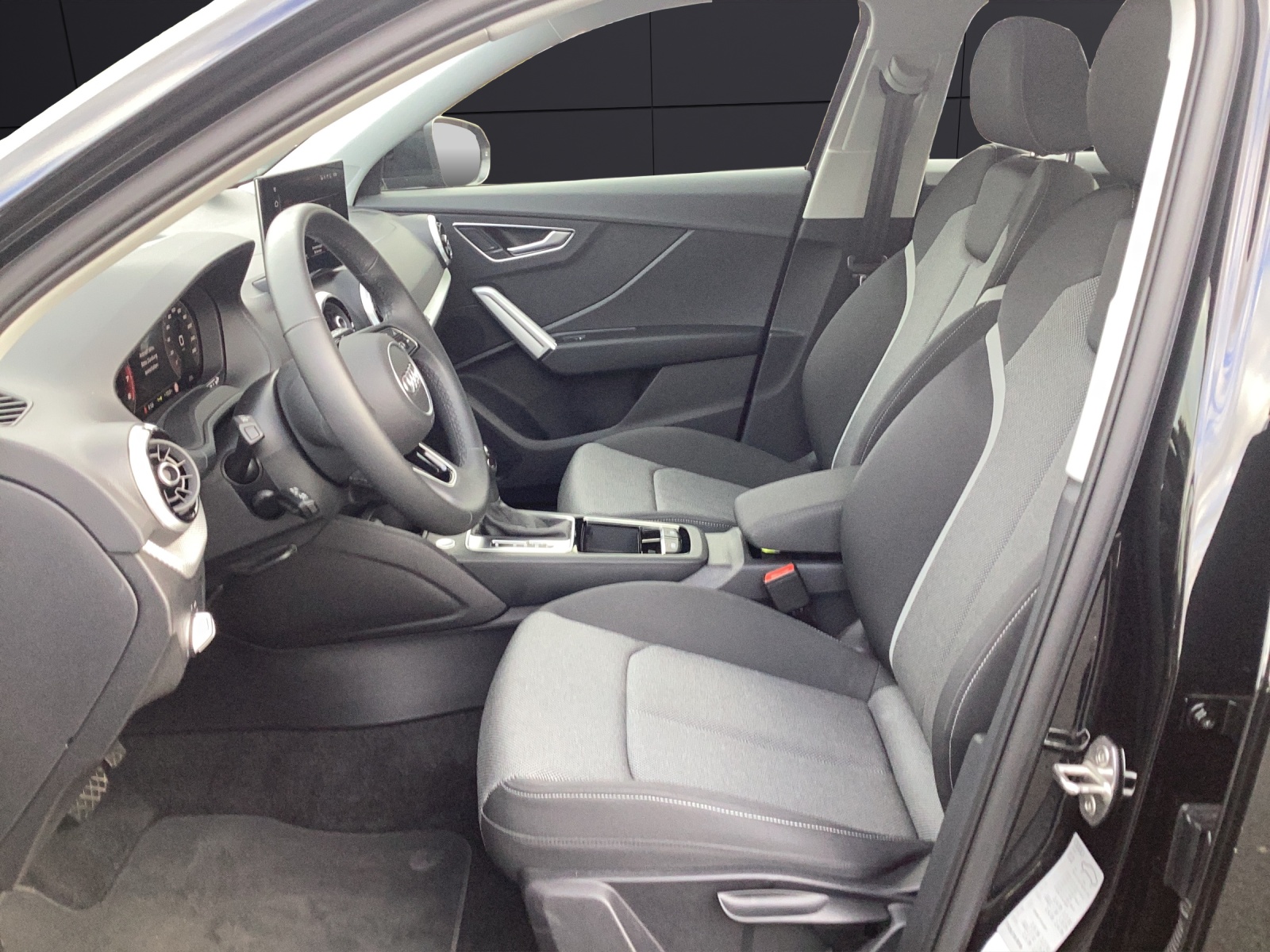 Fahrzeugabbildung Audi Q2 advanced 35 TFSI s tronic LED-Scheinwerfer, Audi virtual Cockpit,