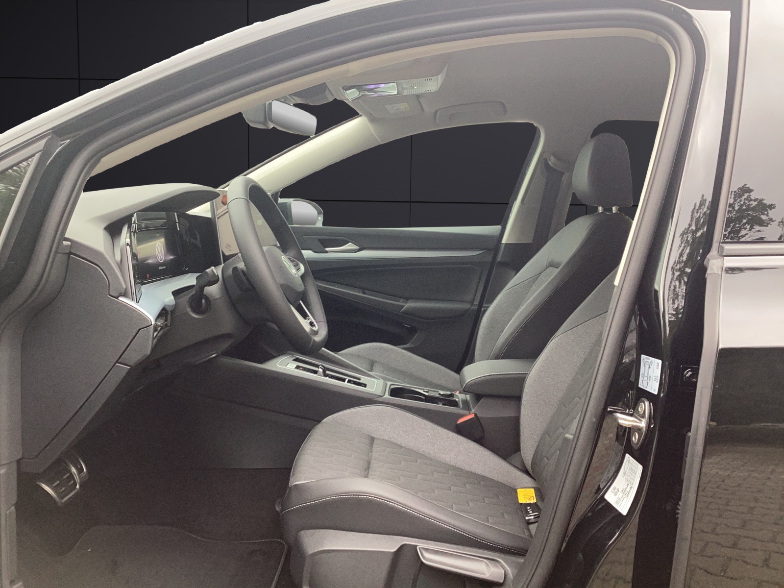 Fahrzeugabbildung Volkswagen Golf Energy AHZV LED DAB ACC