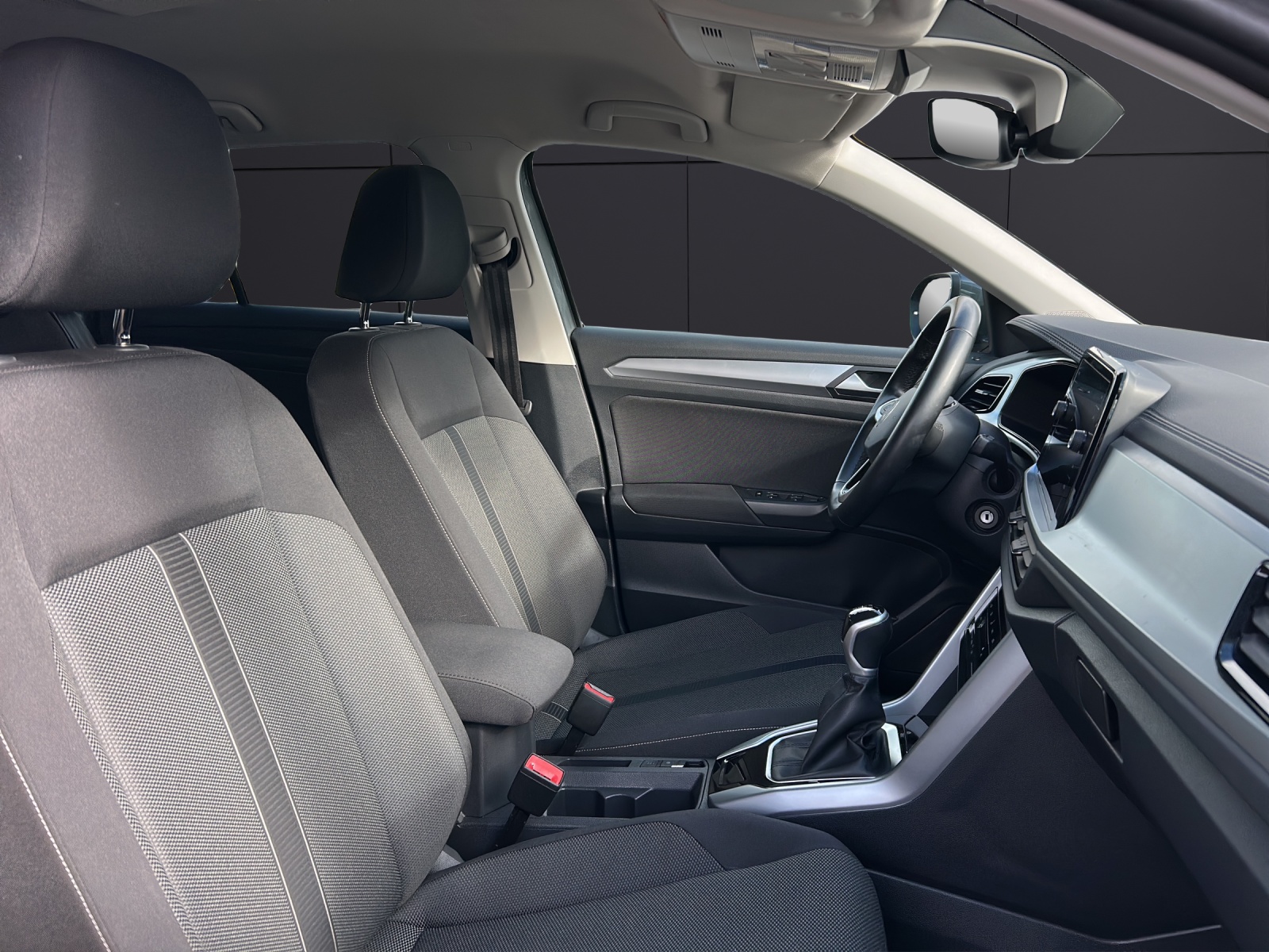 Fahrzeugabbildung Volkswagen T-Roc TSI Life LED Navi AID Park-assist SH