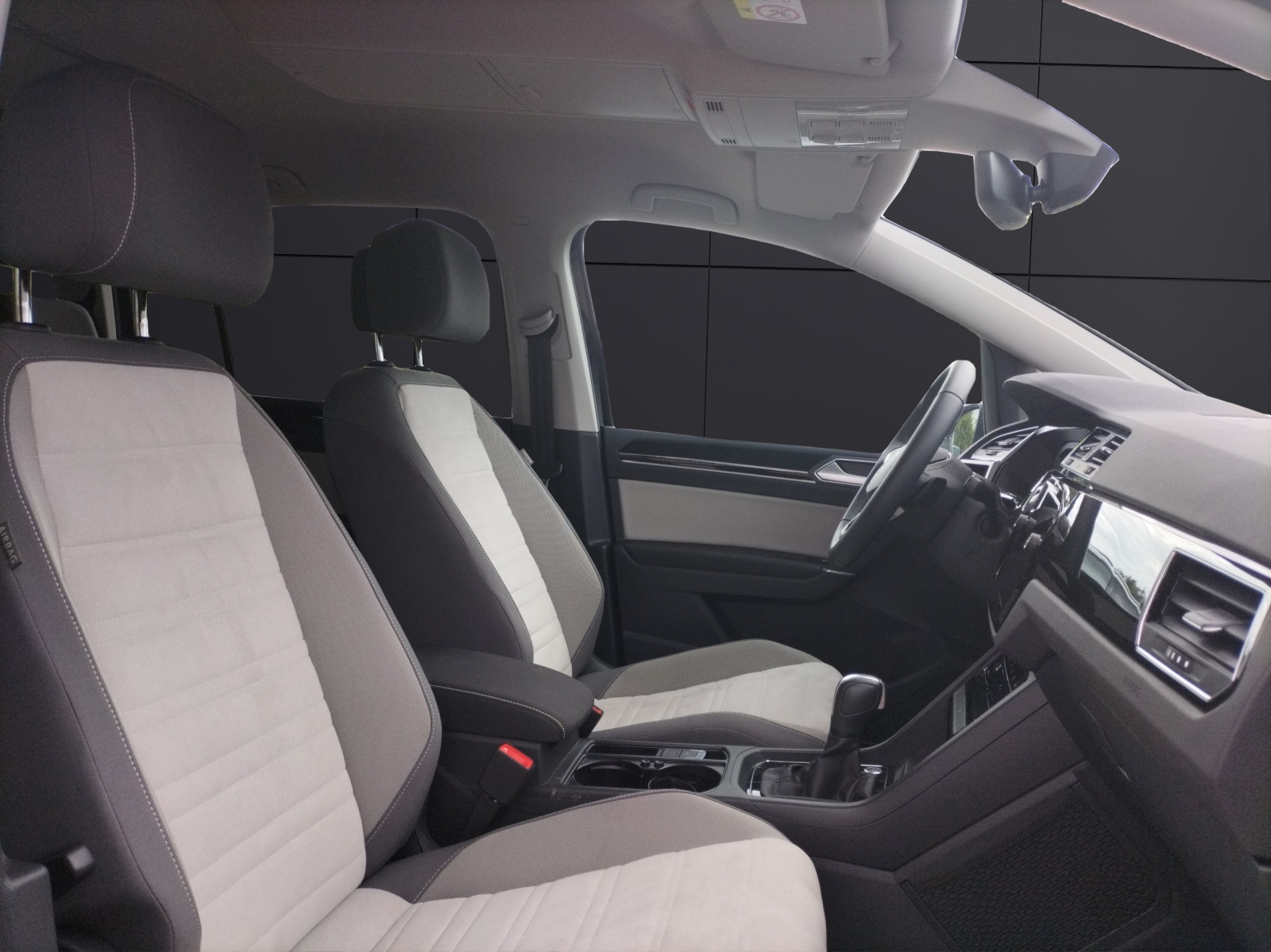 Fahrzeugabbildung Volkswagen Touran TDI Highline DSG LED AHK Navi AID ACC RFK SH