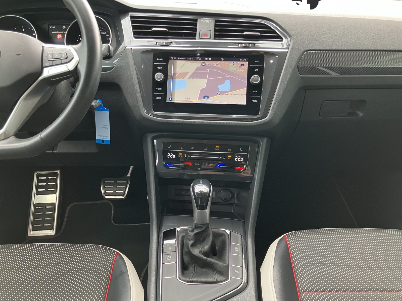Fahrzeugabbildung Volkswagen Tiguan TDI Life DSG LED Navi ACC AHK PDC