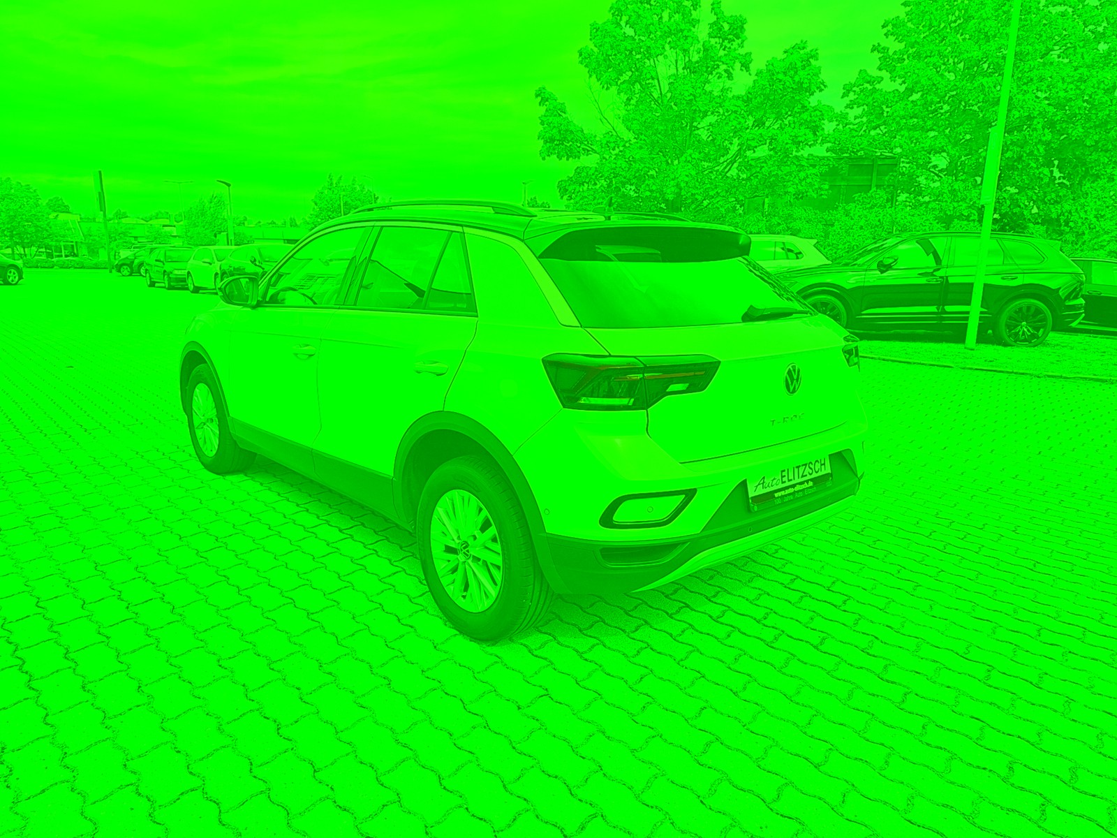 Fahrzeugabbildung Volkswagen T-Roc TDI Life DSG LED Navi AID ACC RFK SH
