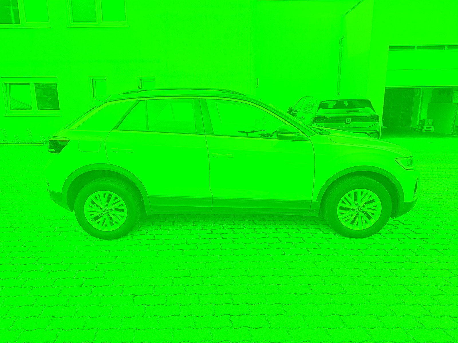 Fahrzeugabbildung Volkswagen T-Roc TDI Life DSG LED Navi AID ACC RFK SH