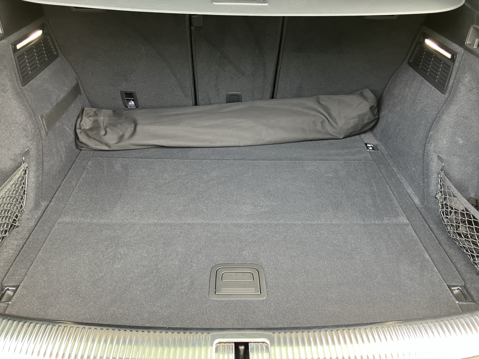 Fahrzeugabbildung Audi Q5 40 TFSI quattro advanced Matrix 18