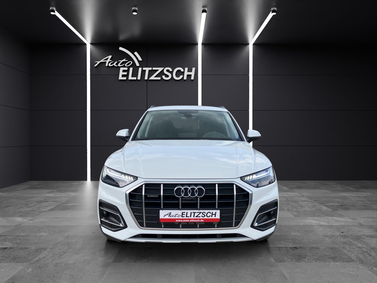 Fahrzeugabbildung Audi Q5 40 TFSI quattro advanced Matrix 18