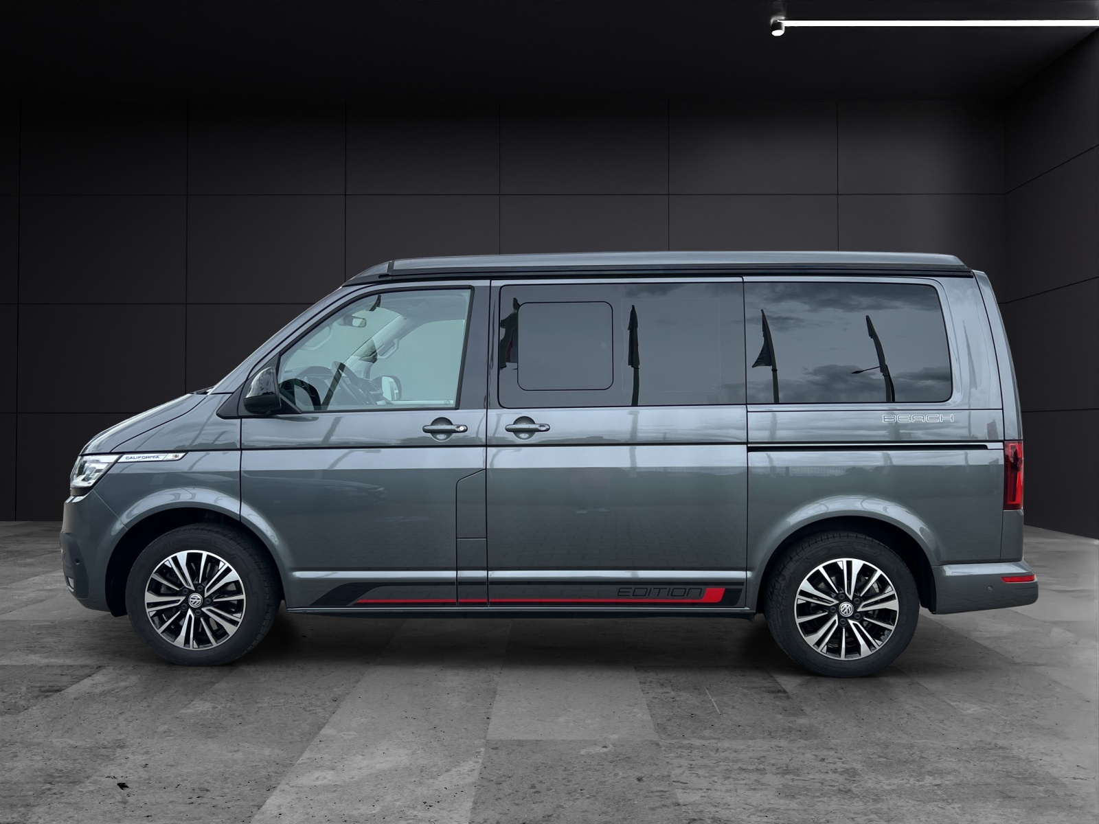Fahrzeugabbildung Volkswagen T6 California T6.1 TDI Beach Tour Edition DSG LED Navi ACC 4M AHK RFK Stdhzg. SH