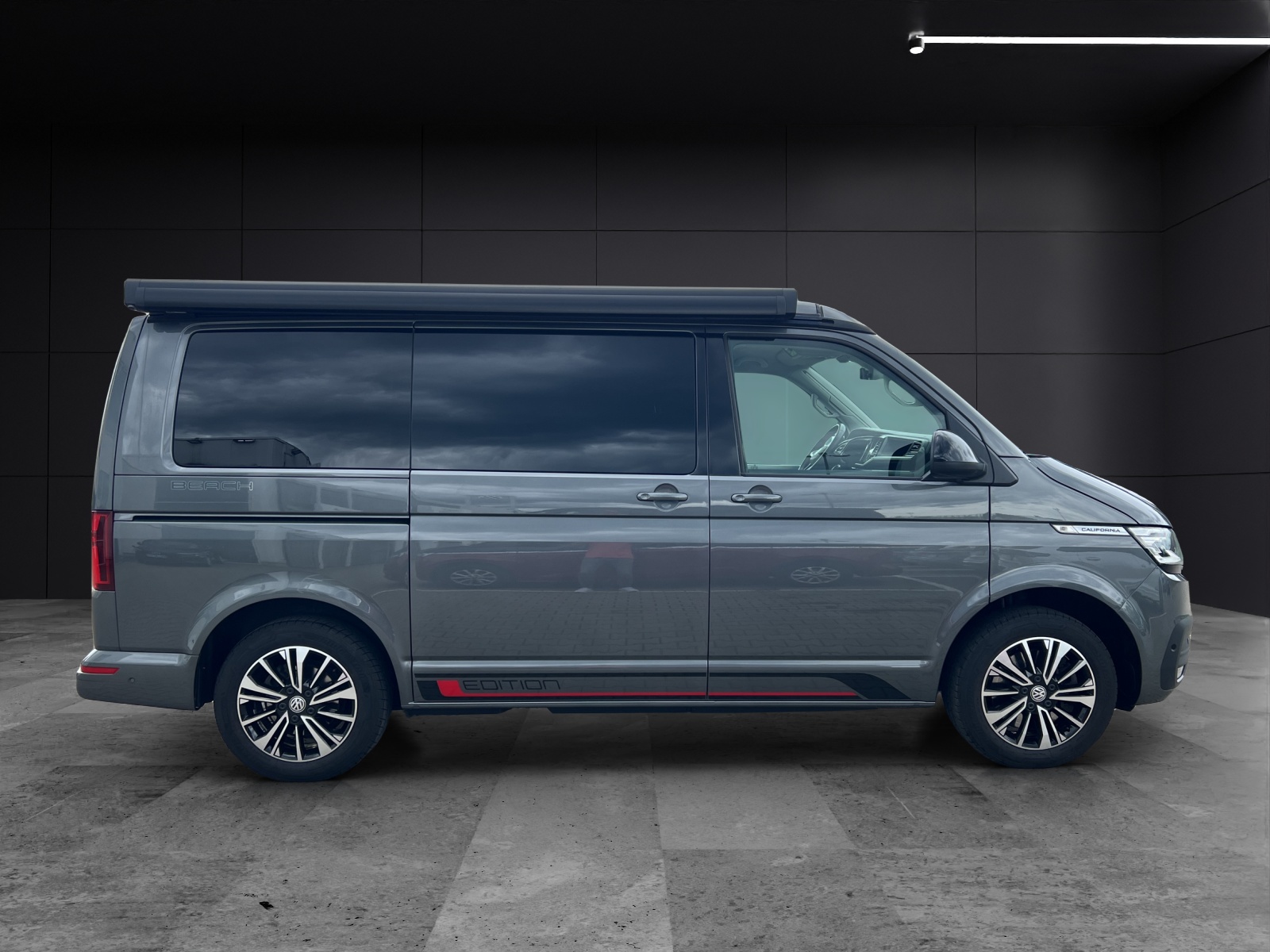 Fahrzeugabbildung Volkswagen T6 California T6.1 TDI Beach Tour Edition DSG LED Navi ACC 4M AHK RFK Stdhzg. SH