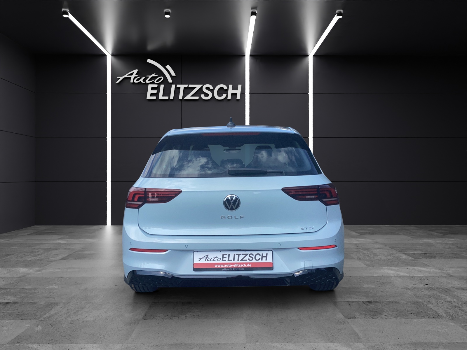 Fahrzeugabbildung Volkswagen Golf 1.5 eTSI DSG R-Line LED DAB ACC