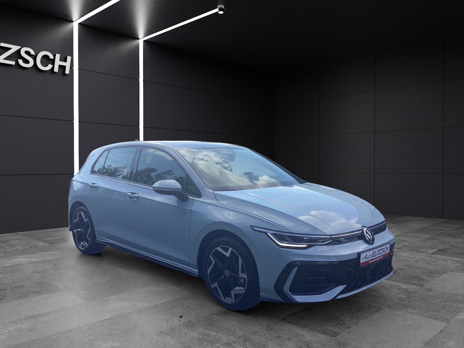 Fahrzeugabbildung Volkswagen Golf 1.5 eTSI DSG R-Line LED DAB ACC