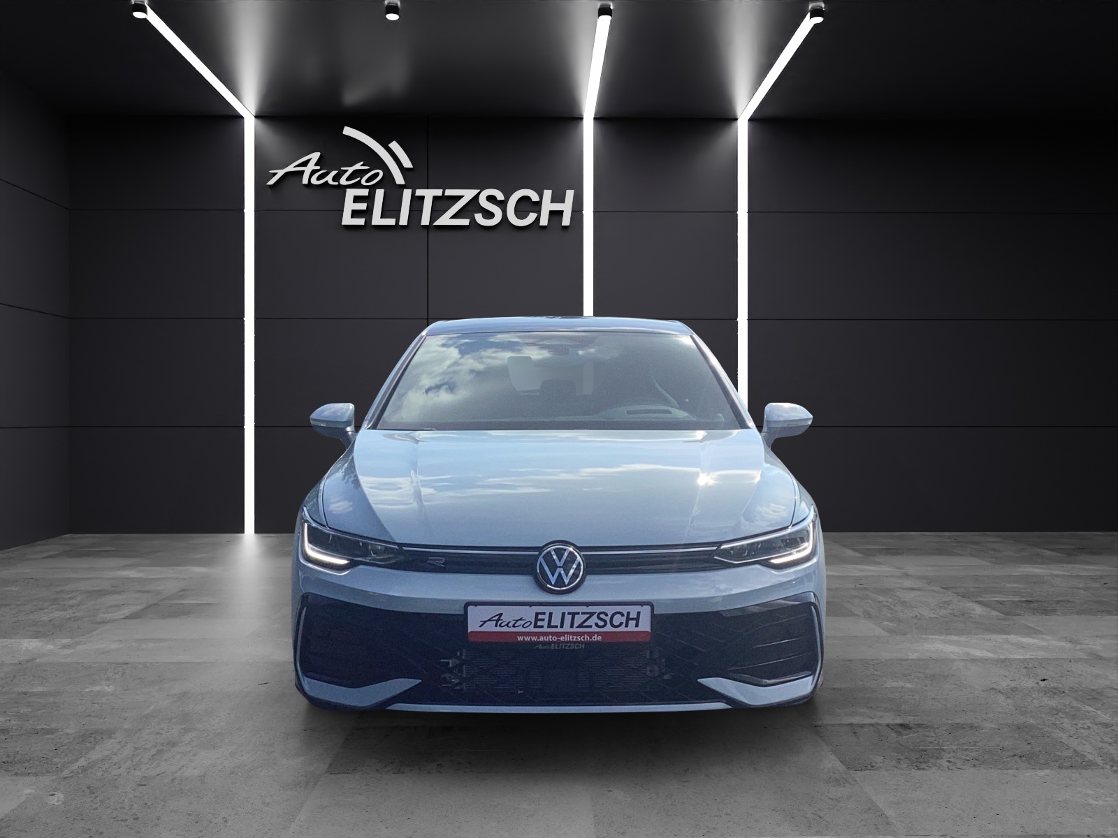 Fahrzeugabbildung Volkswagen Golf 1.5 eTSI DSG R-Line LED DAB ACC