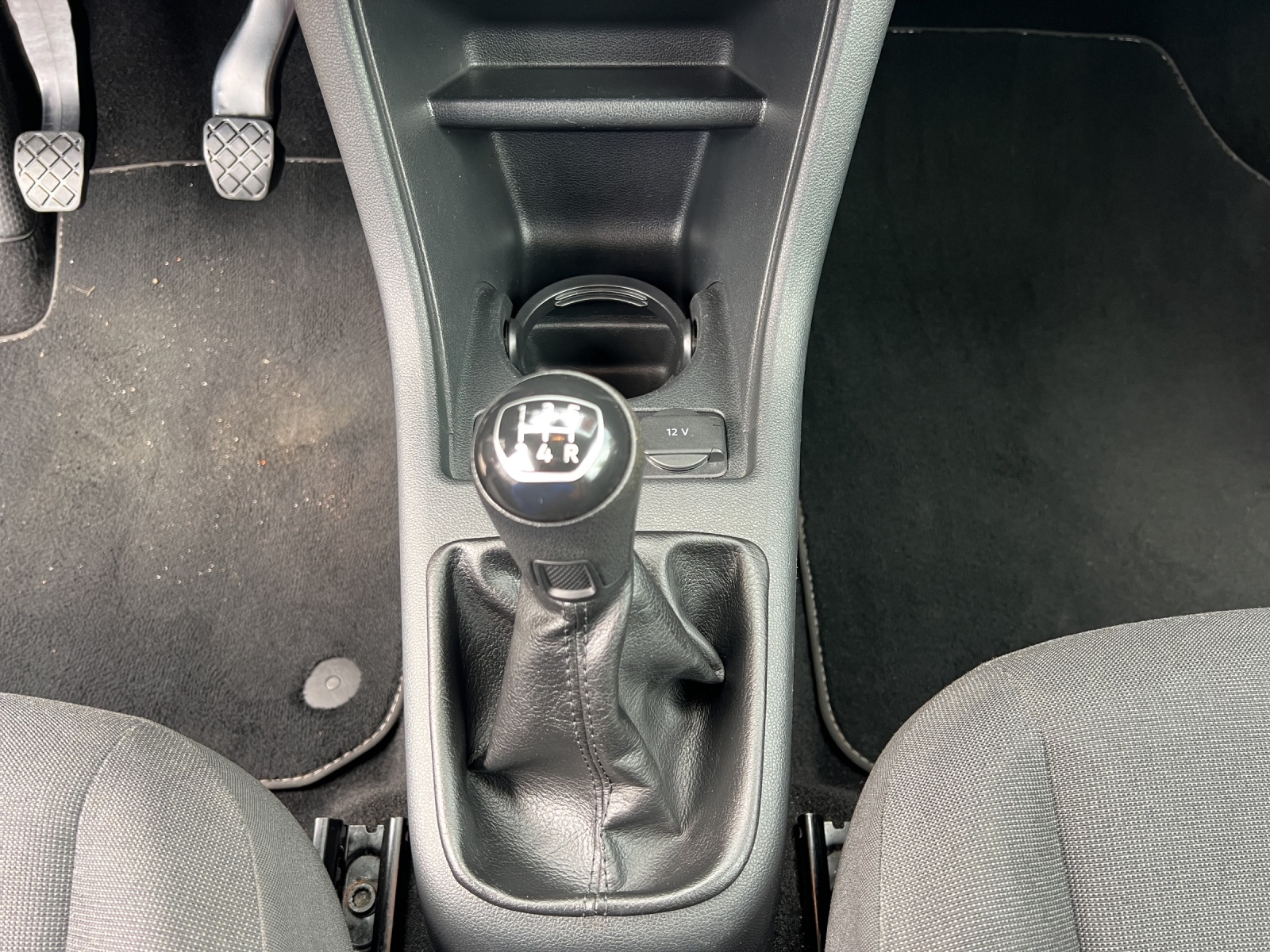 Fahrzeugabbildung Volkswagen up! 1.0 Basis Klima DAB GRA RFK