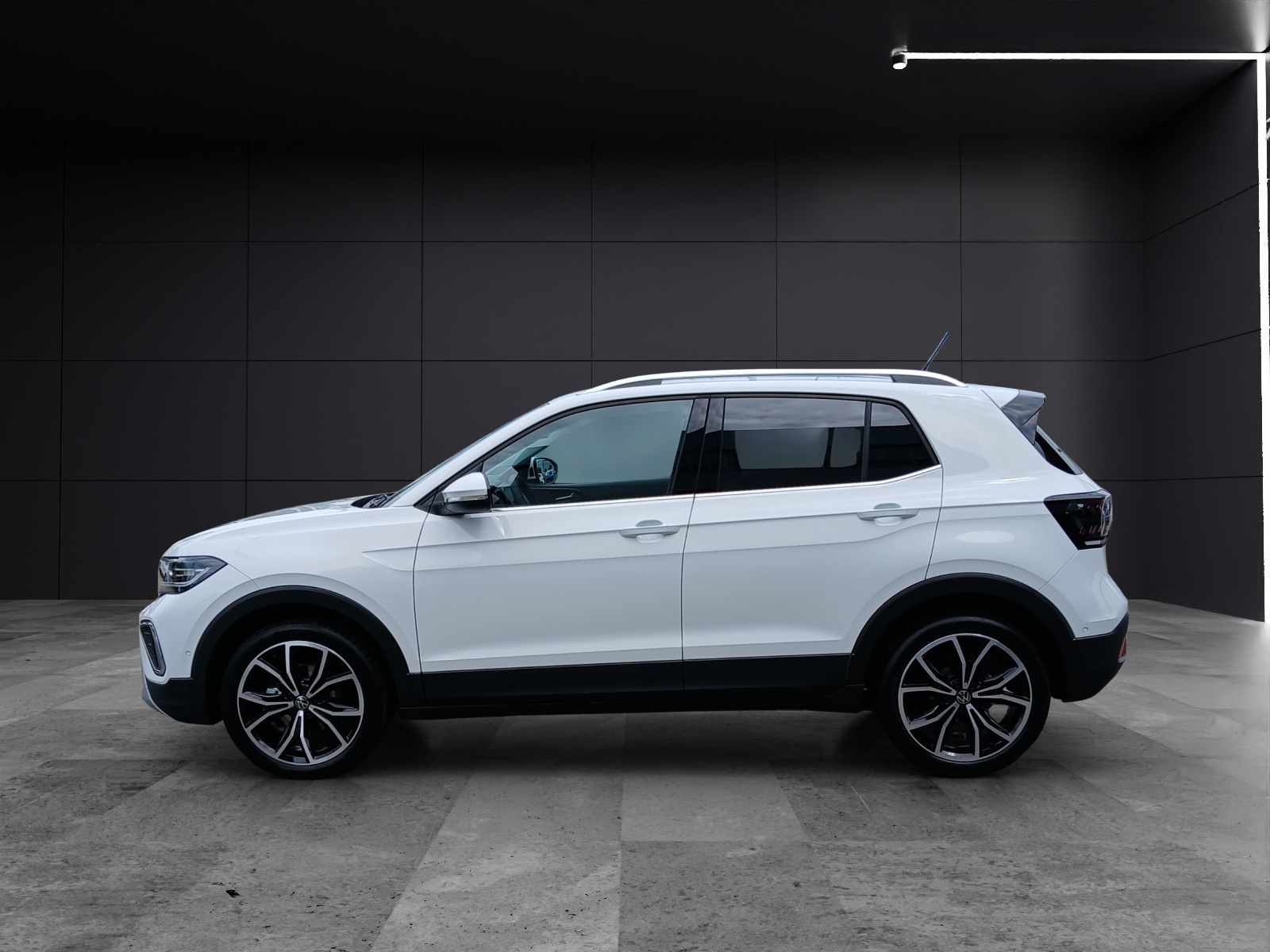 Fahrzeugabbildung Volkswagen T-Cross TSI Style DSG Matrix Navi AID ACC RFK SH 18