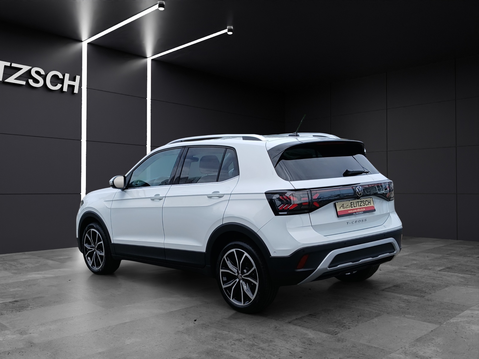 Fahrzeugabbildung Volkswagen T-Cross TSI Style DSG Matrix Navi AID ACC RFK SH 18