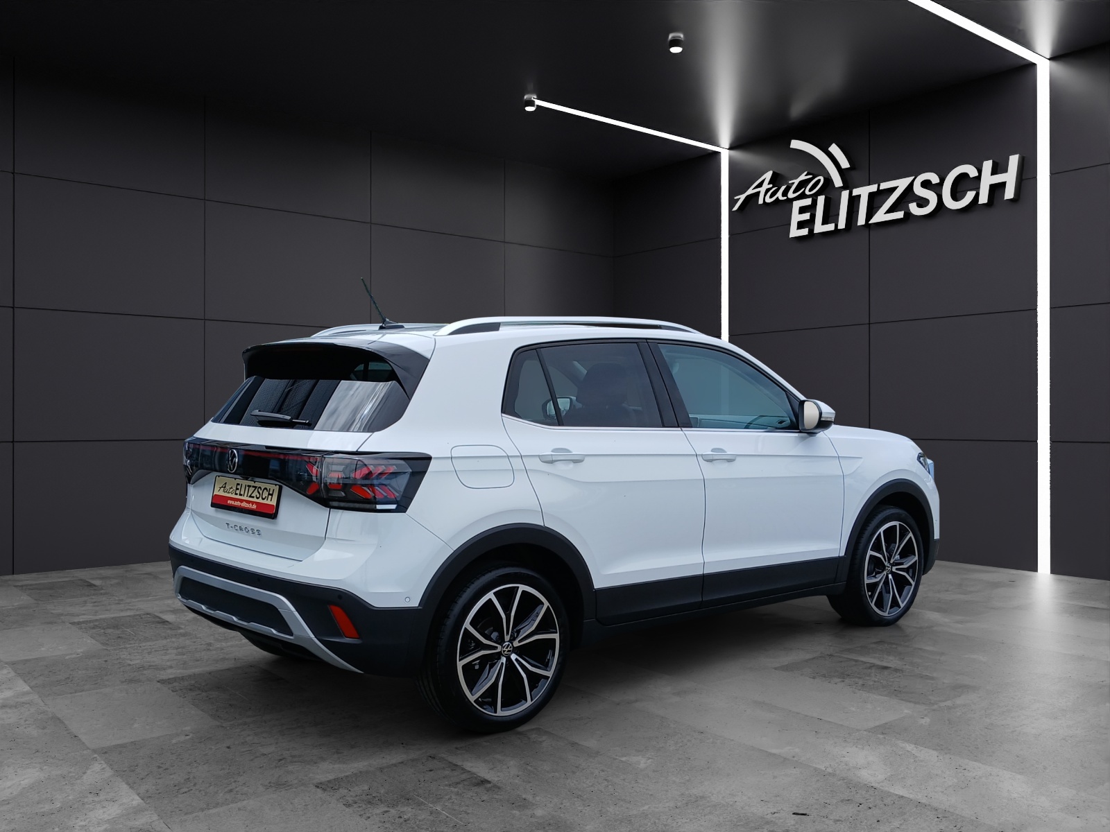 Fahrzeugabbildung Volkswagen T-Cross TSI Style DSG Matrix Navi AID ACC RFK SH 18