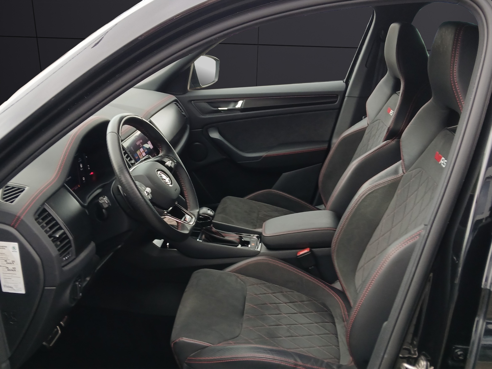 Fahrzeugabbildung SKODA Kodiaq RS 4x4 Matrix Navi AID GRA RFK SHZ 20