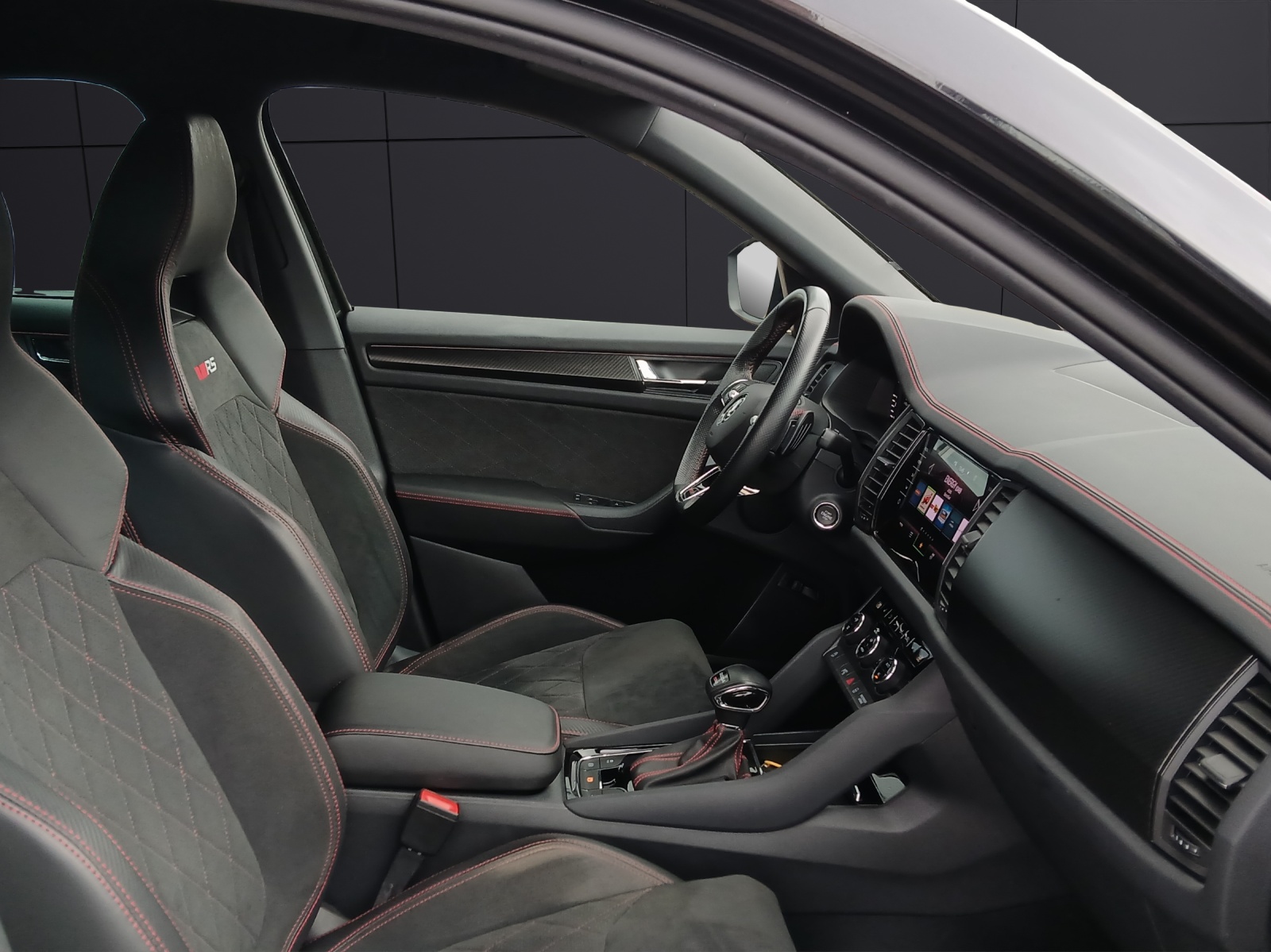 Fahrzeugabbildung SKODA Kodiaq RS 4x4 Matrix Navi AID GRA RFK SHZ 20